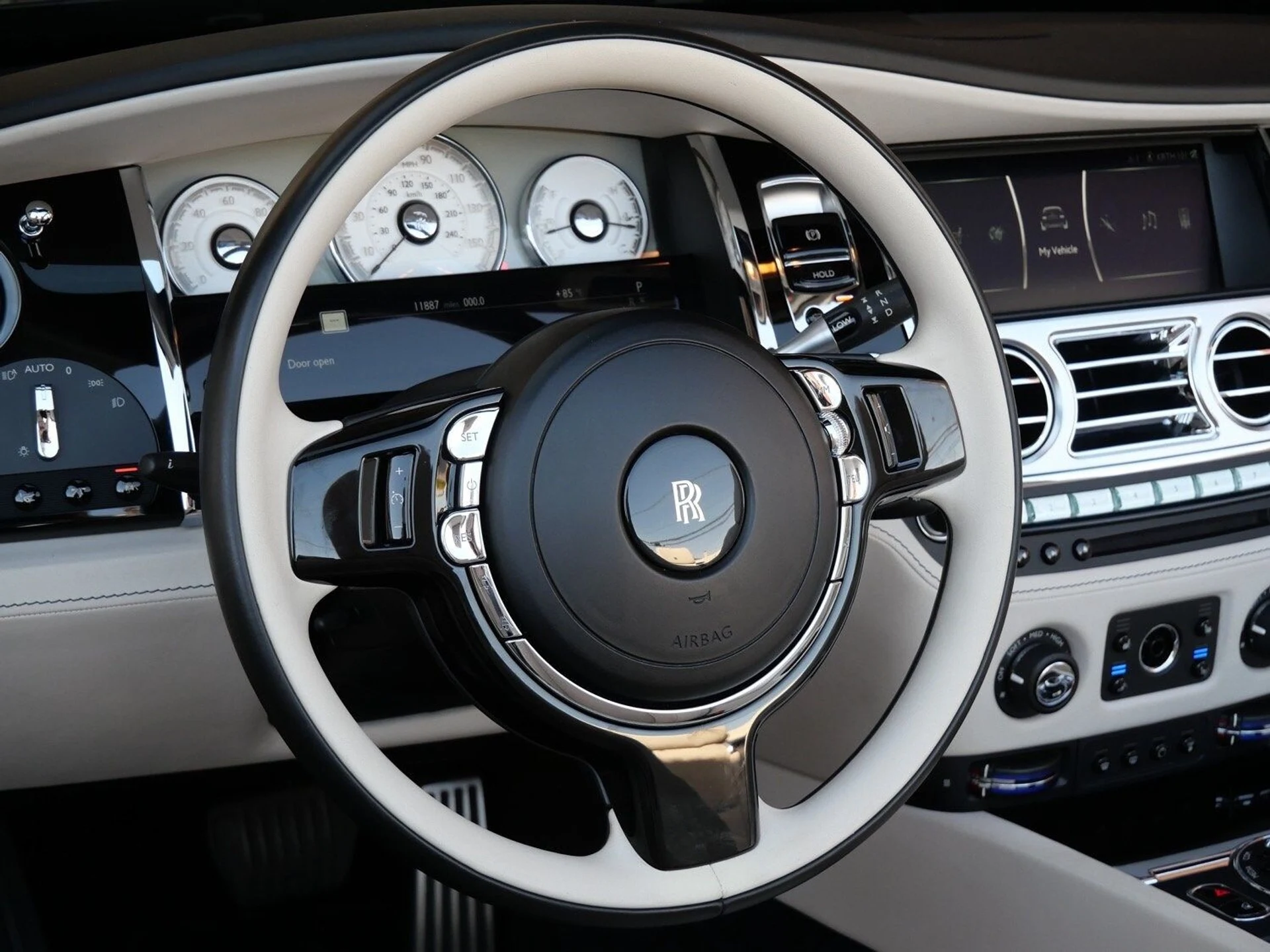 mph023_246026840_a6243af68b7b465d12a097d1e49fdd18x_7a4eef2d93