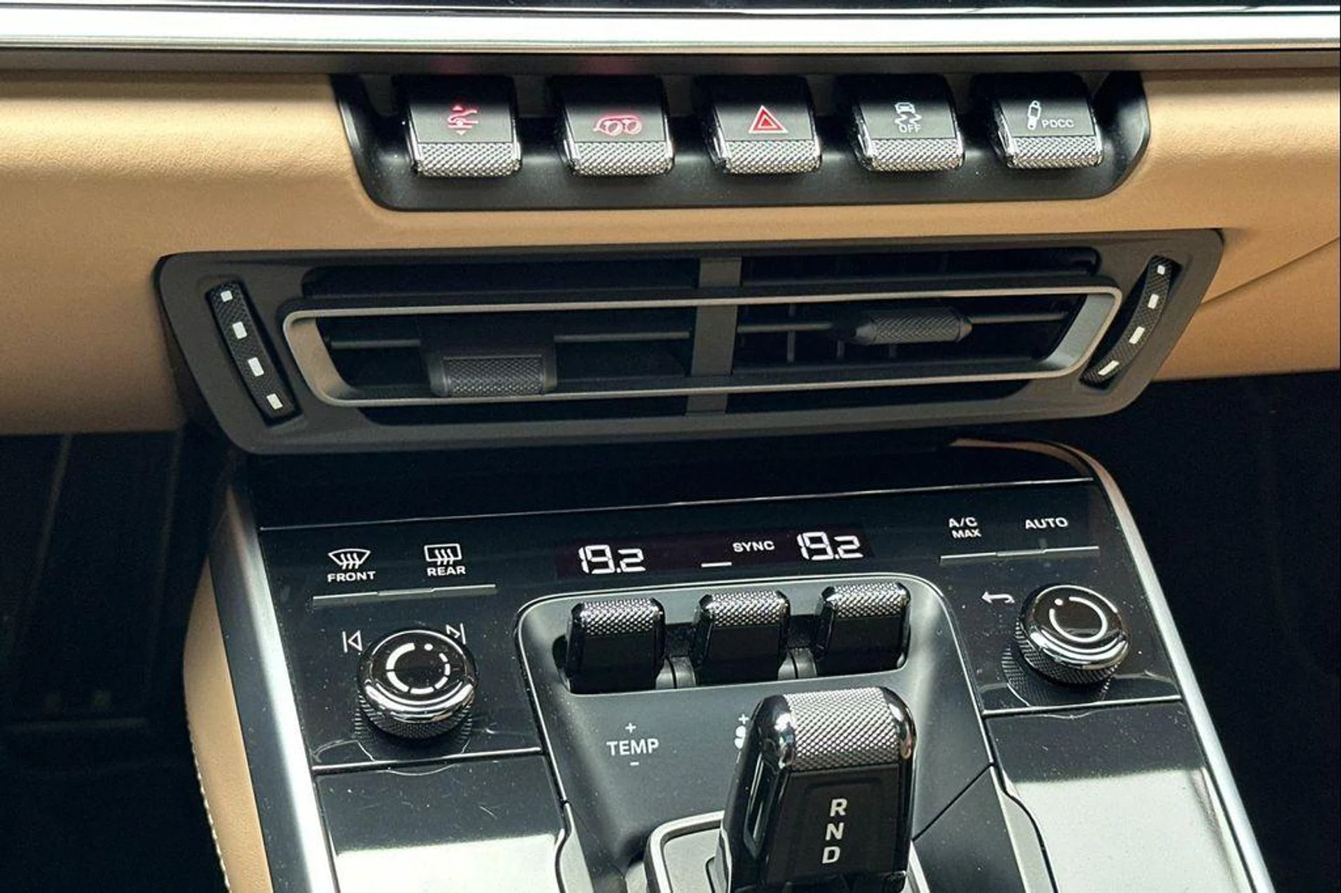 mph023_2460508688_t_FEMEO_24gdp_Td_M_Ez_PFU_3t_U_Xmy38_f9e6157a81