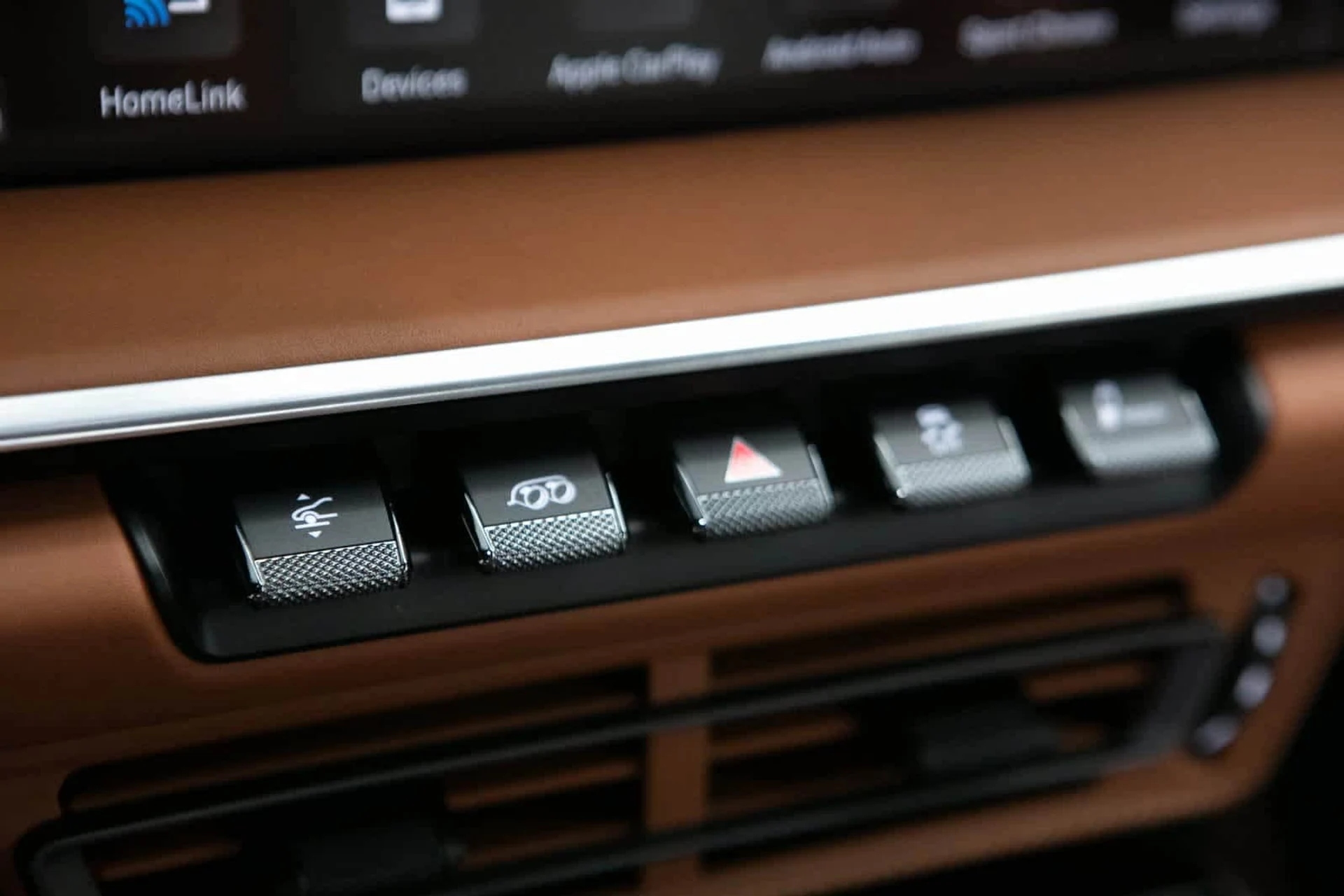 mph023_2475710753_999cee0c7160ce79ca179a28ec749e7ax_5f715640e2