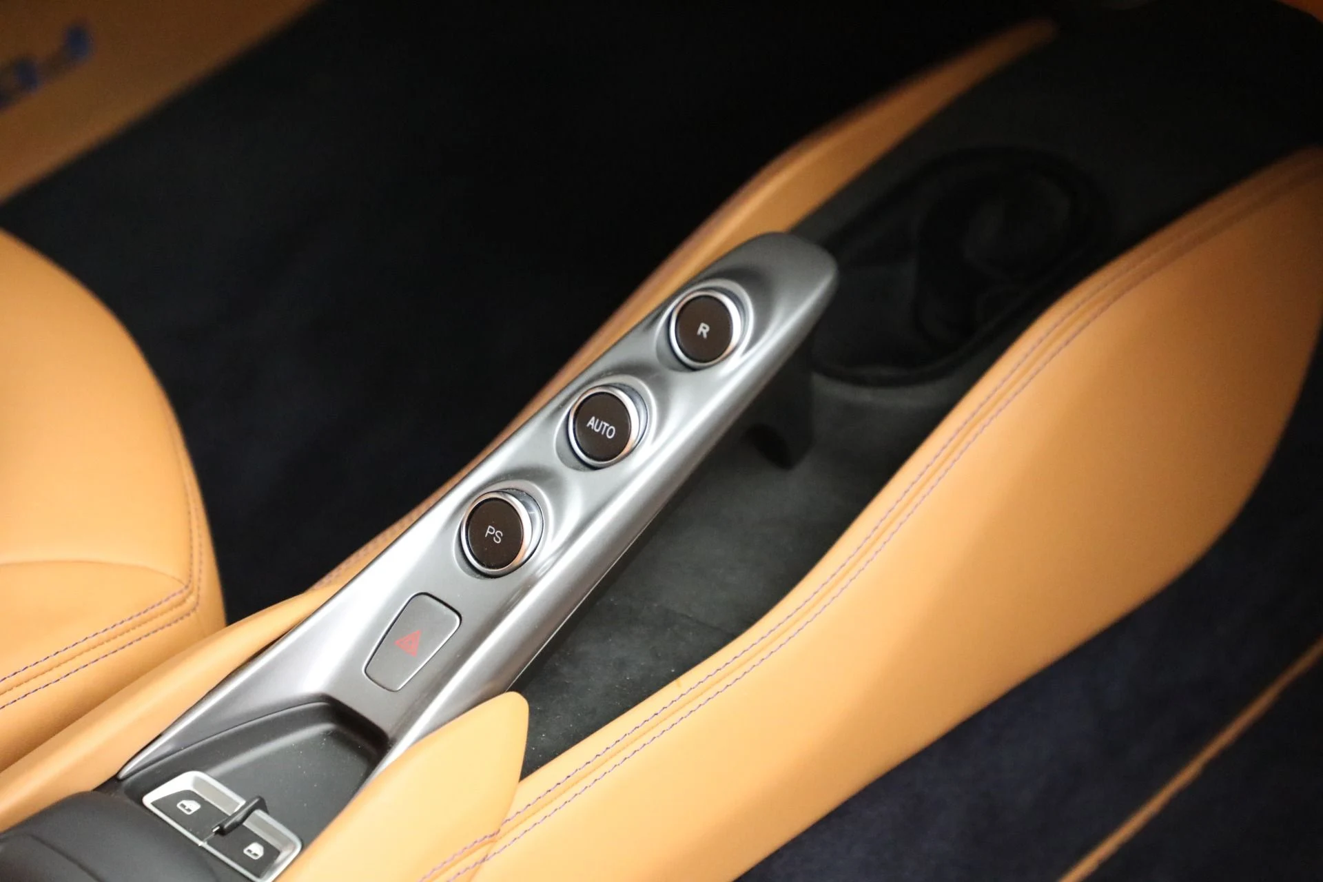 mph023_2477613731_Used_2022_Ferrari_F8_Spider_640a428e59