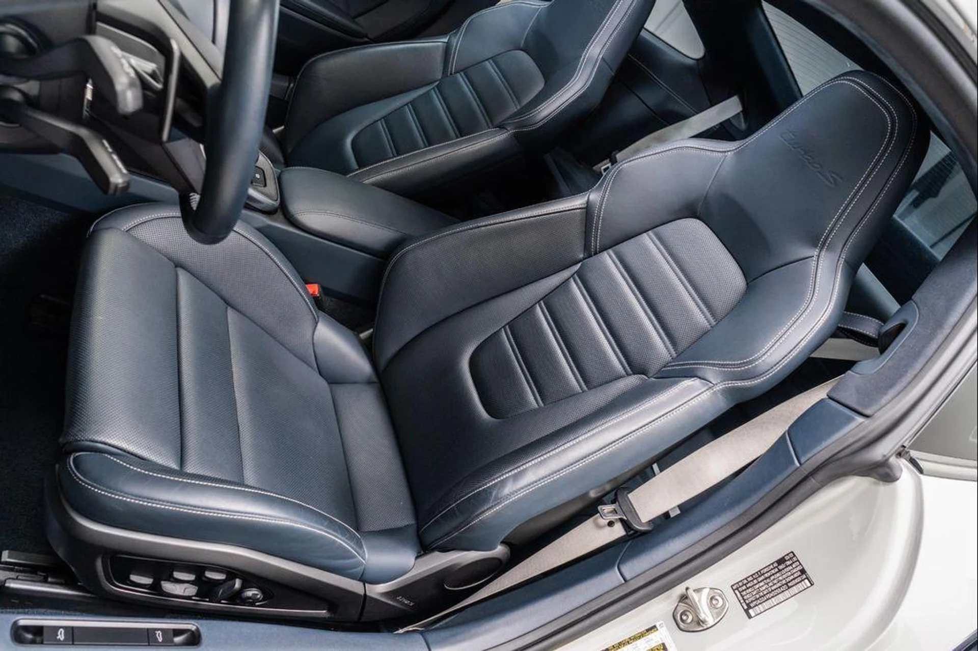 mph023_2477801160_Uitl_Yq_Ga1j_Kw_VB_3_cy8b_ZC_8_Sm2w_8d7959b775