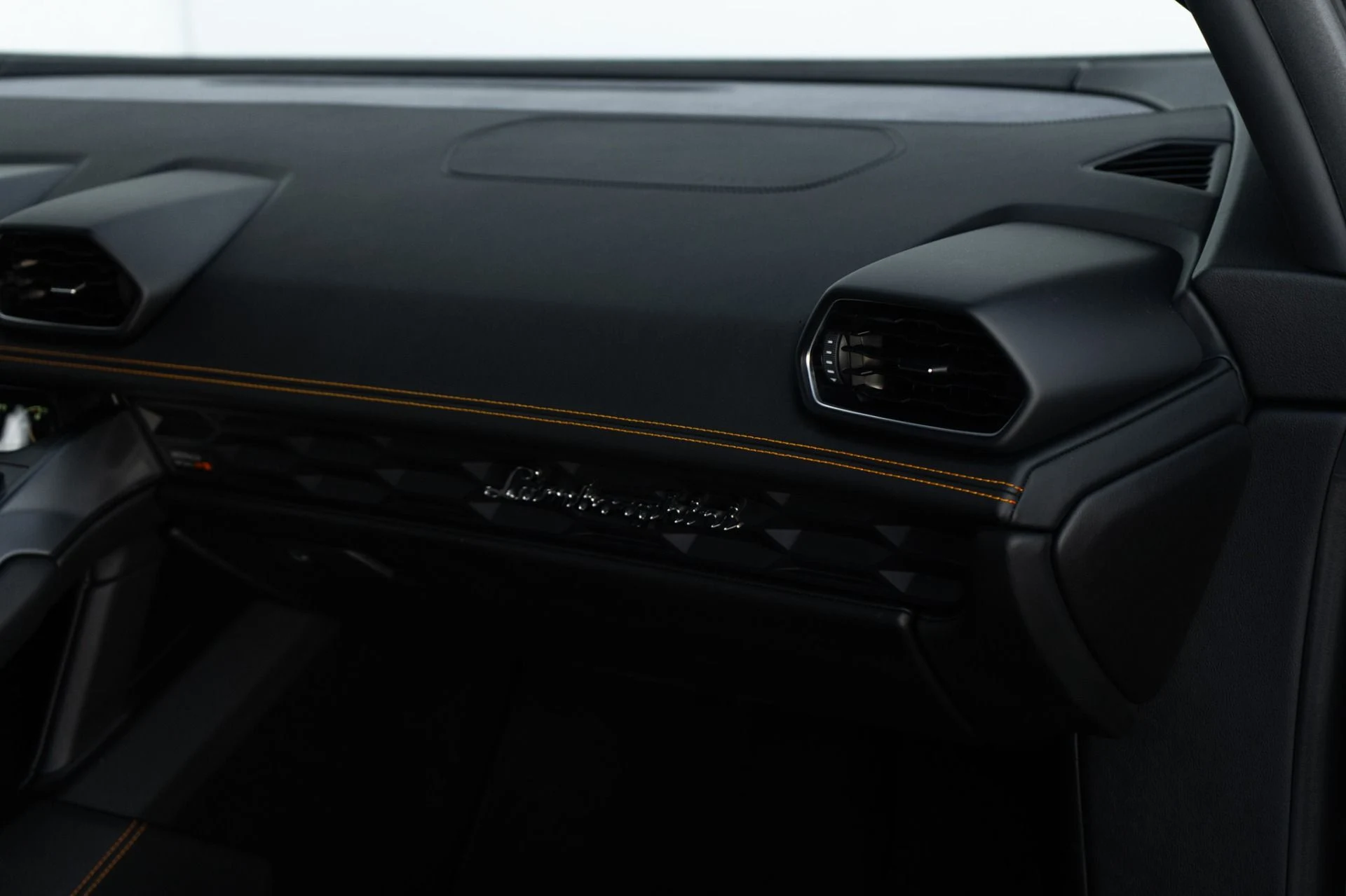 mph023_2478019296_Used_2015_Lamborghini_Huracan_LP_610_4_1775769923_23141b9b7a