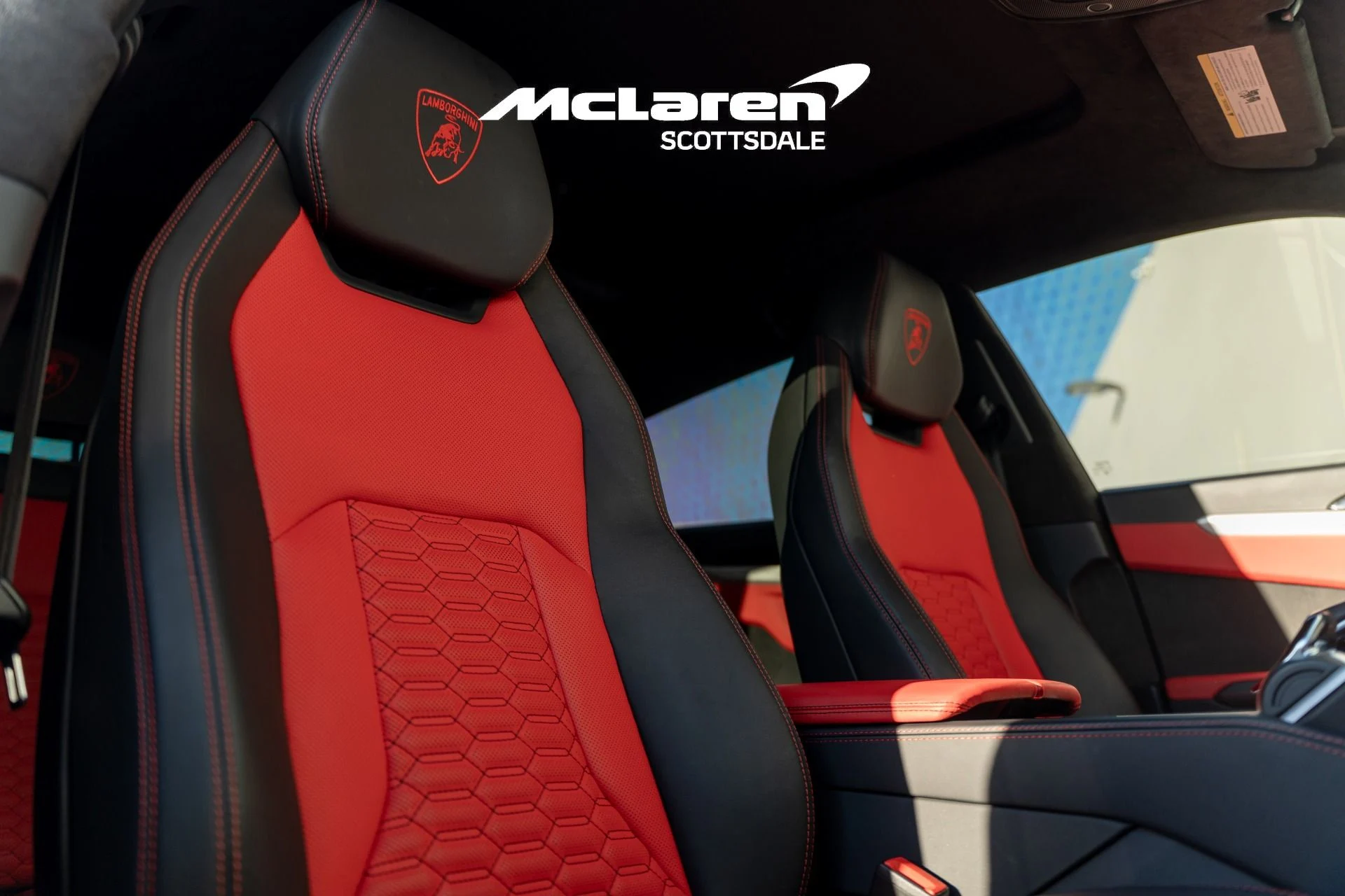 mph023_2479490893_Used_2021_LAMBORGHINI_URUS_1765671268_6457378061