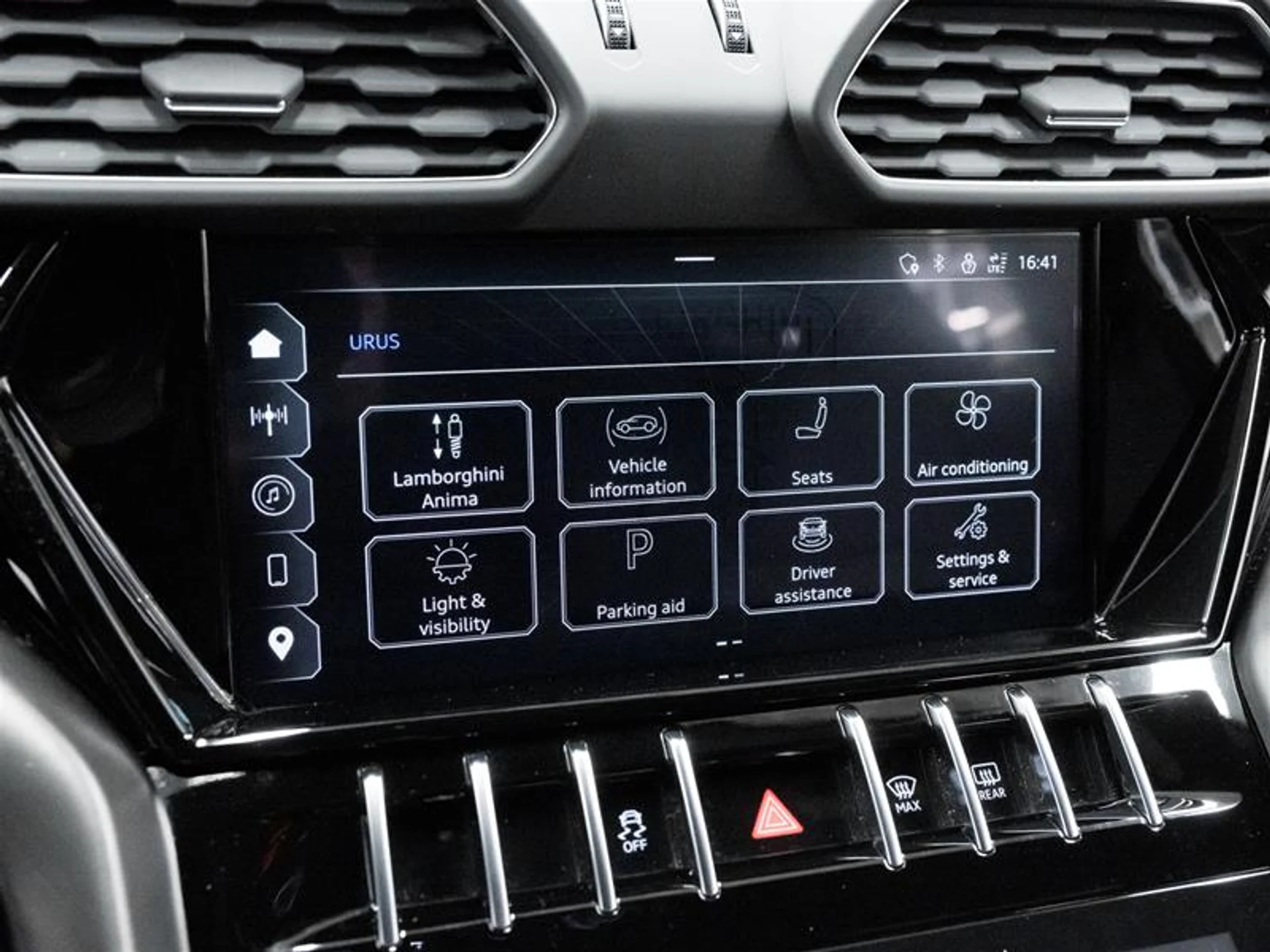 mph023_2480447468_11639324_1552972709_1d48034994