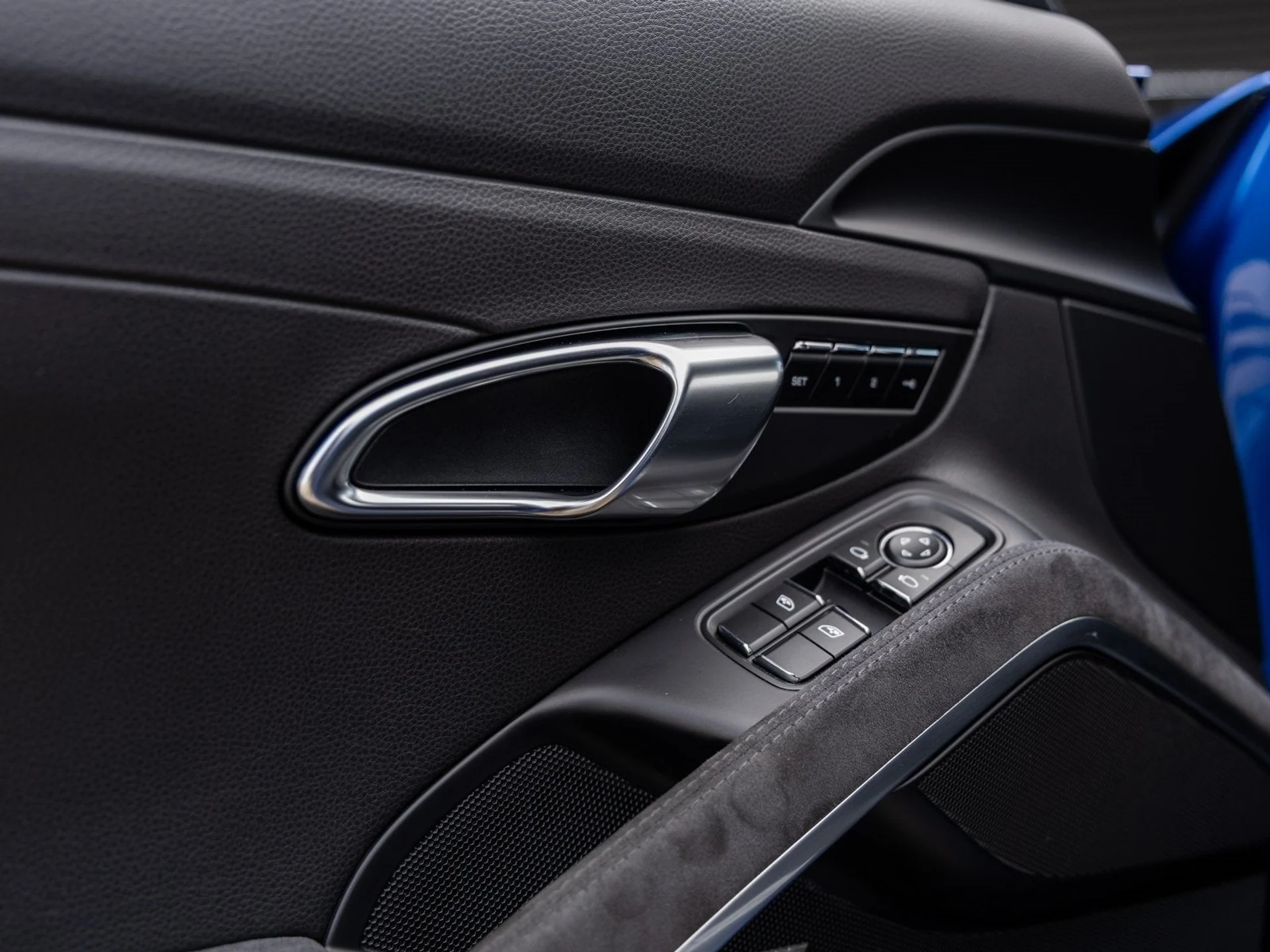 mph023_2487845589_24_5059682db0