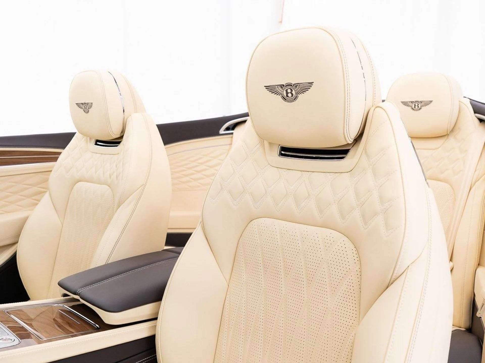 mph023_2501469232_fb72abe188ee4715690fae30d5c88dd4_a3372a3fa4