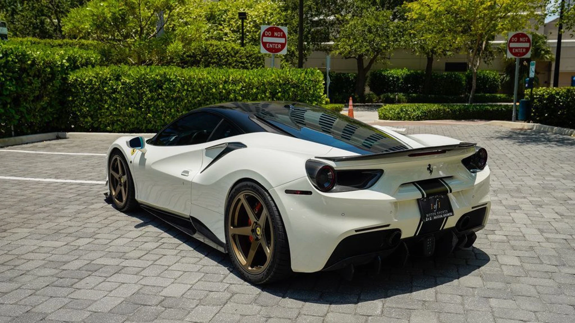 mph023_2504874332_used_2016_ferrari_488_gtb_2drcoupe_14354_22869342_24_1024_4a2e3cee21