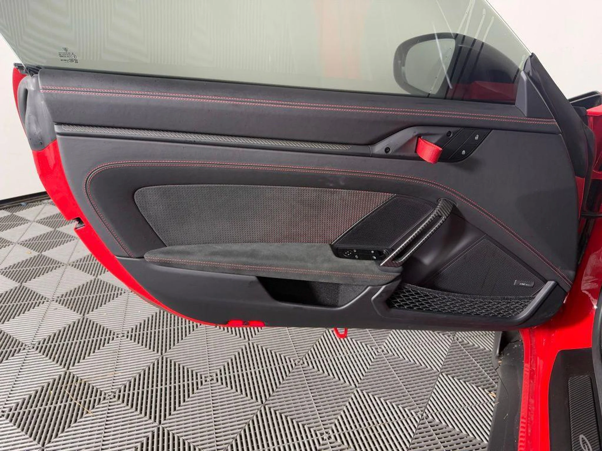 mph023_2505822513_mn_XP_Nkj2_Y_Aqbvg_D319_RJK_02_J_Xys_853f6be576