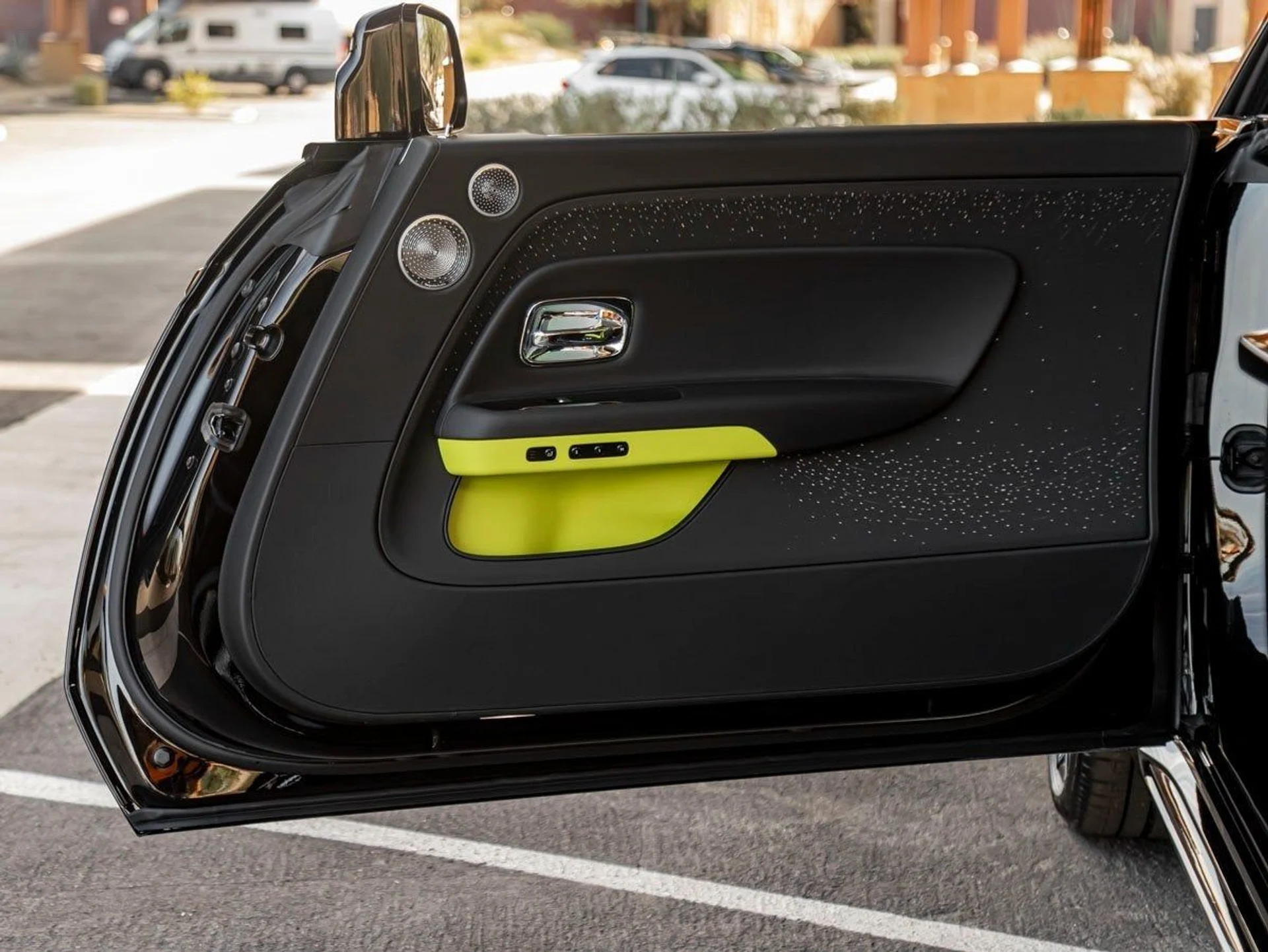 mph023_2508662456_24_b06a044f79