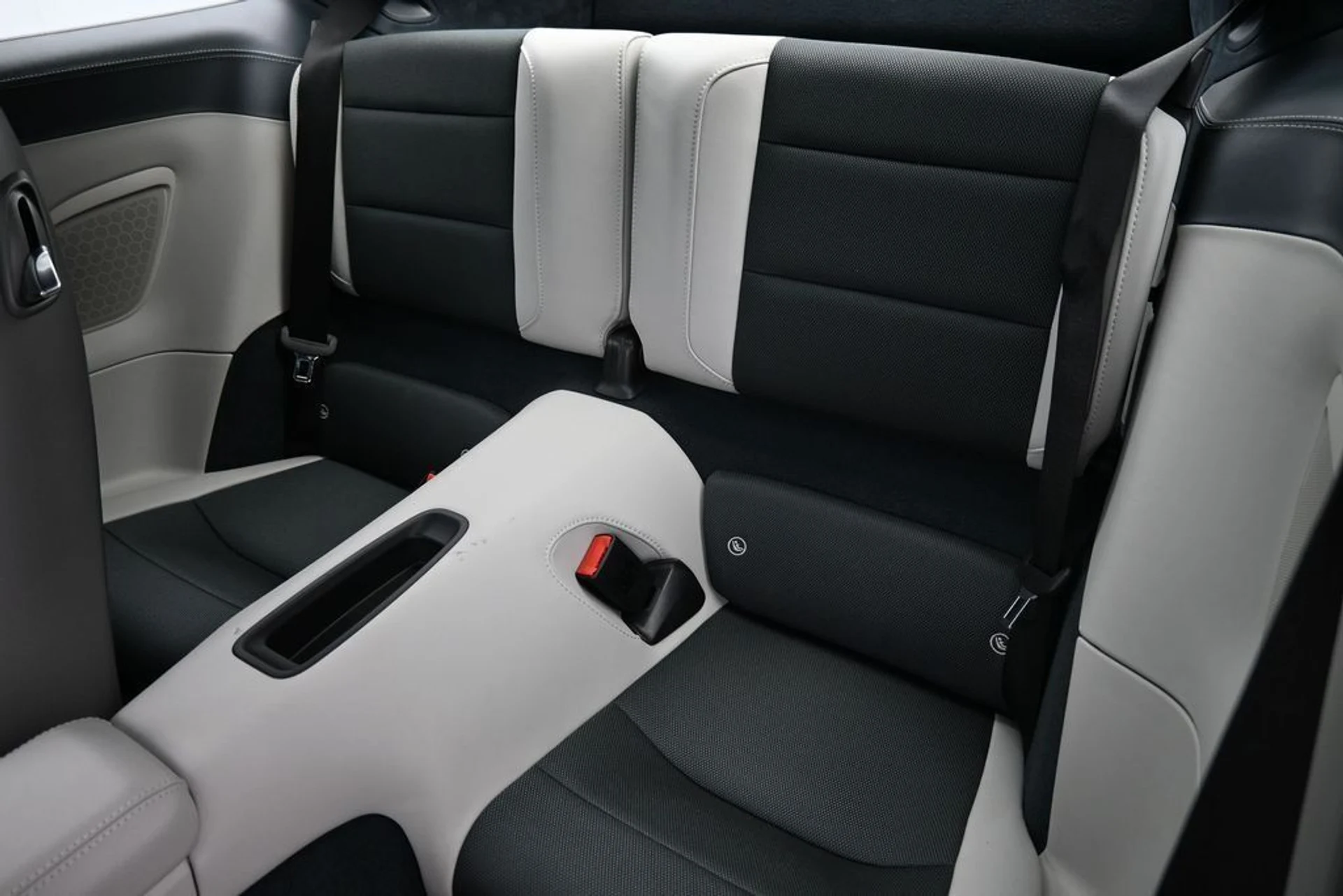 mph023_250961254_bec13bf2f464fe41eb8fbc62a9f26804_f821102711