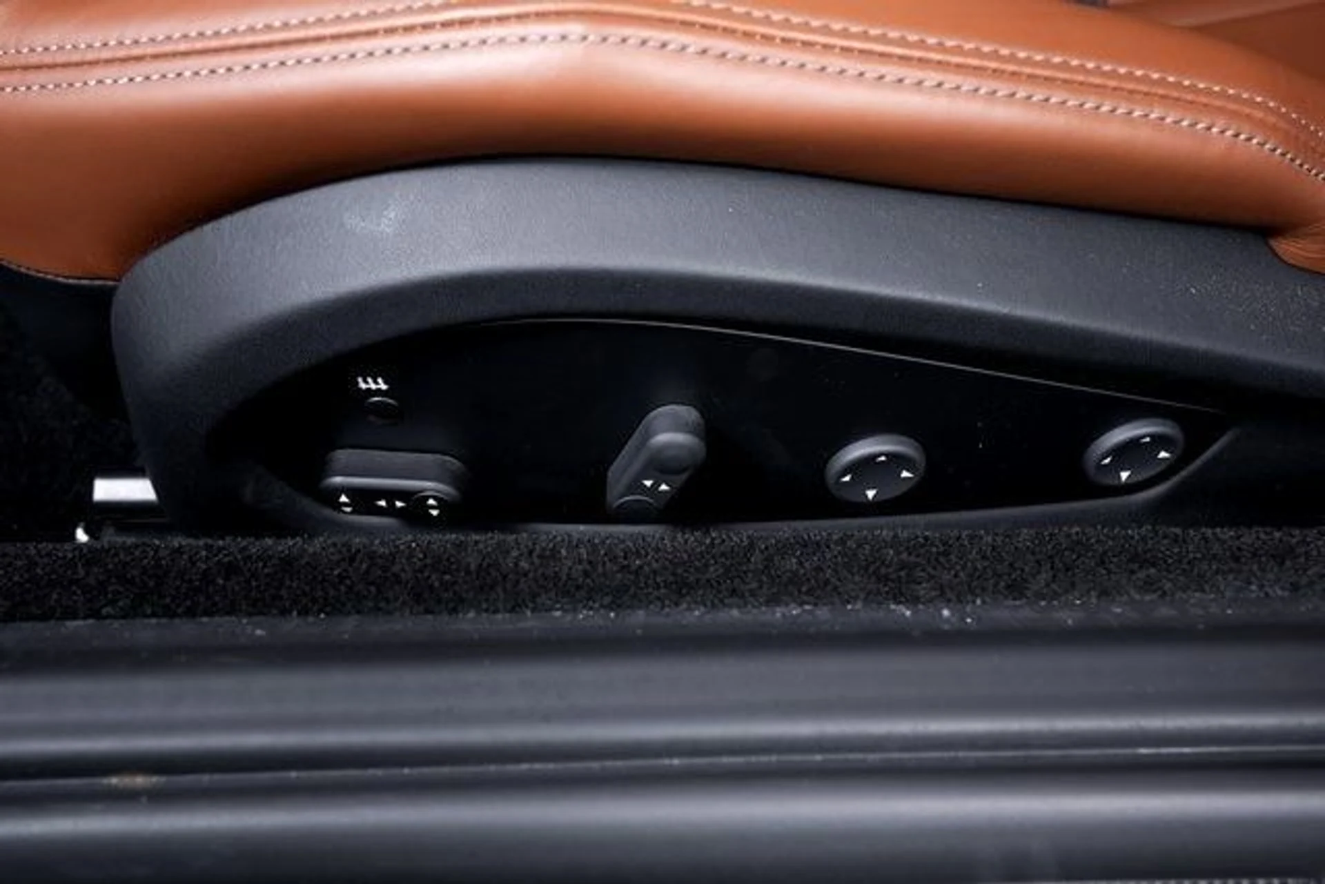 mph023_2519500312_7bcad78b1a7674c5babe28cce463bc07x_03a9341073