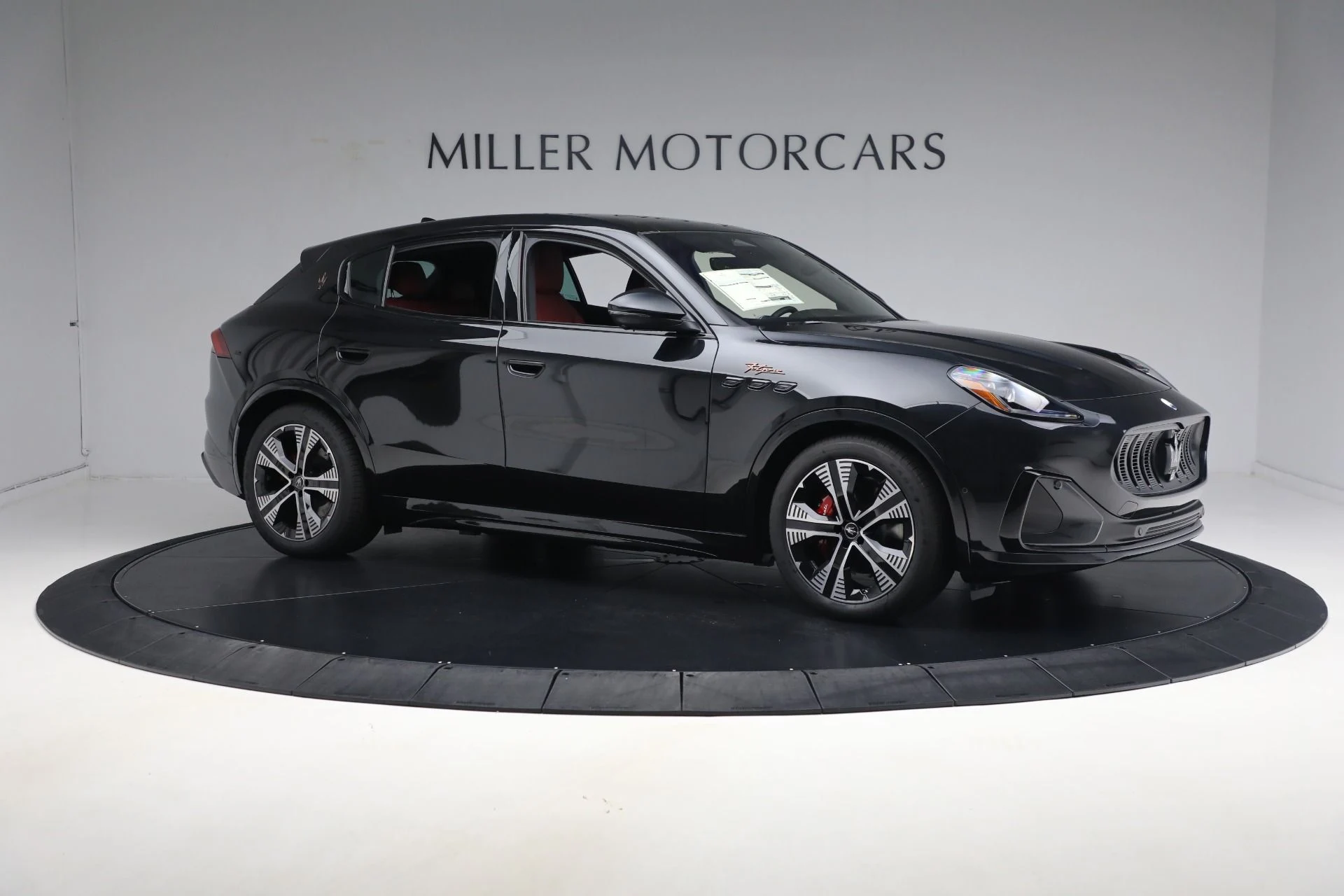 mph023_2521265958_New_2025_Maserati_Grecale_Folgore_94af21cabe