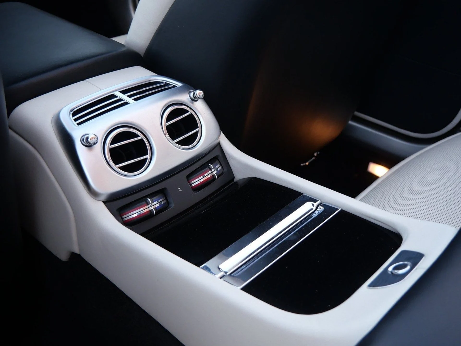 mph023_2529728166_786a4151a8c131df6e632d395e894410x_d3362d27e6