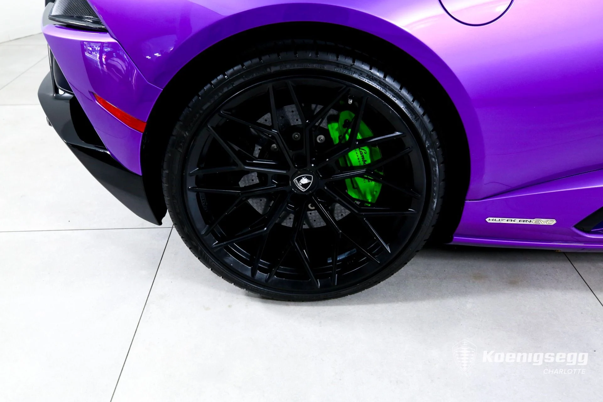 mph023_2544326962_Used_2020_Lamborghini_Huracan_EVO_Spyder_1782837531_4d41cb1d4a