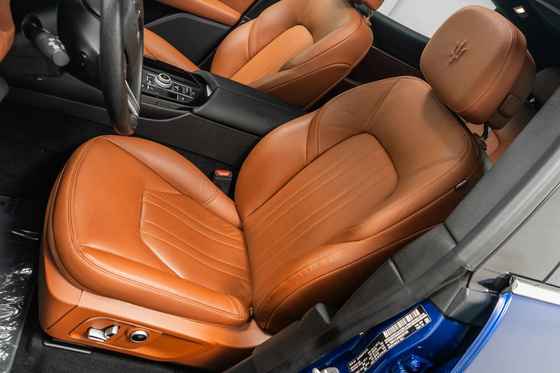 mph023_2567320978_Used_2022_Maserati_Levante_GT_1756225683_8f2339089b