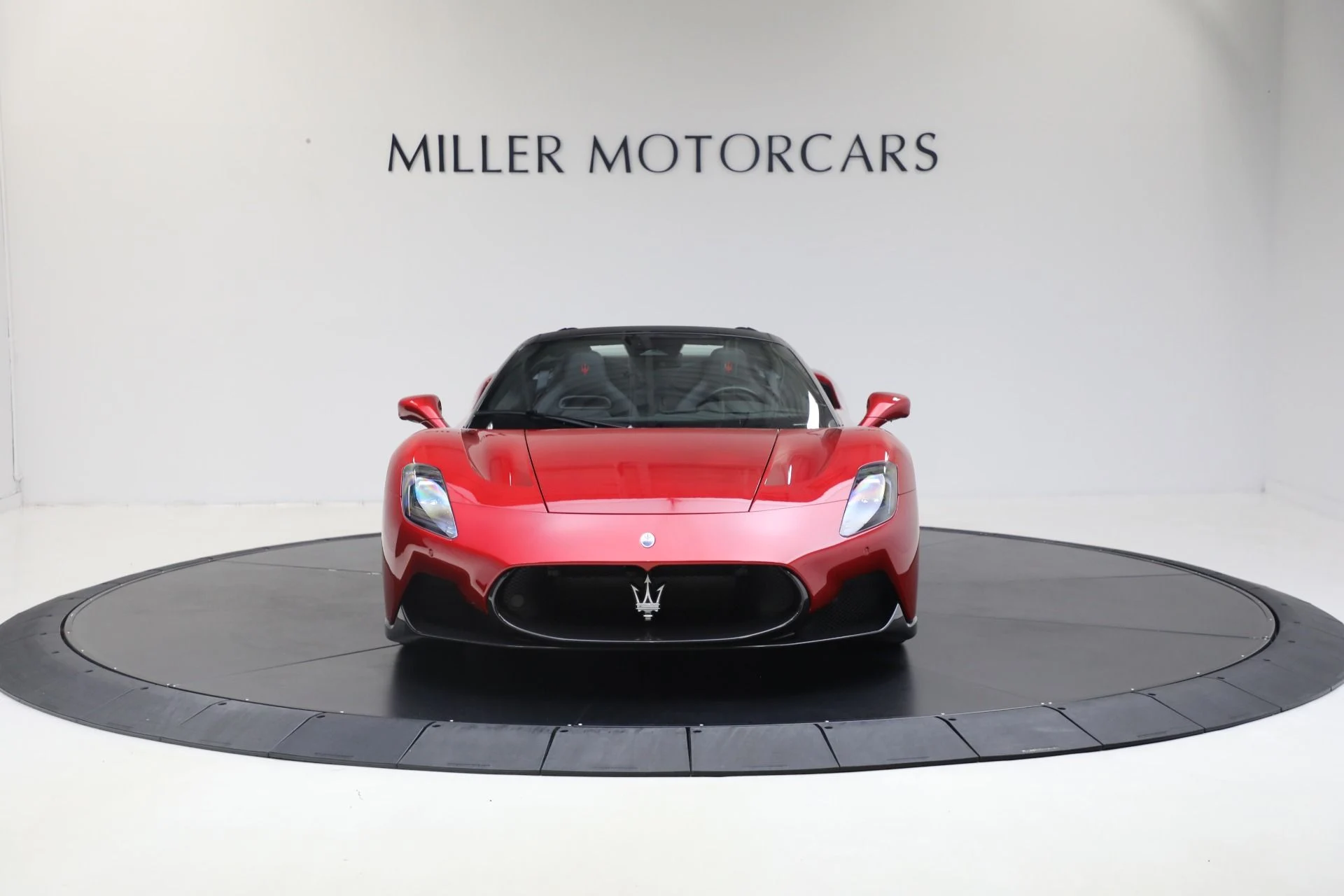 mph023_2567865028_Used_2024_Maserati_MC_20_Cielo_1759530418_05982b24d6