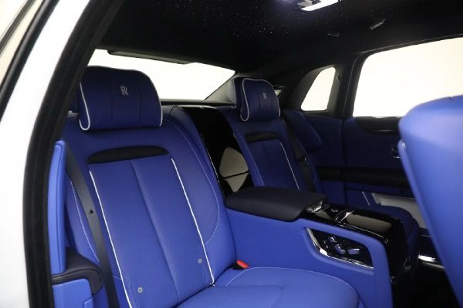 mph023_256846798_Used_2022_Rolls_Royce_Ghost_095e83153a