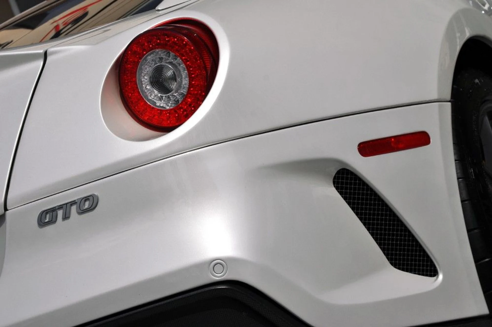 mph023_2568717435_81_p24_l_ddf098b824