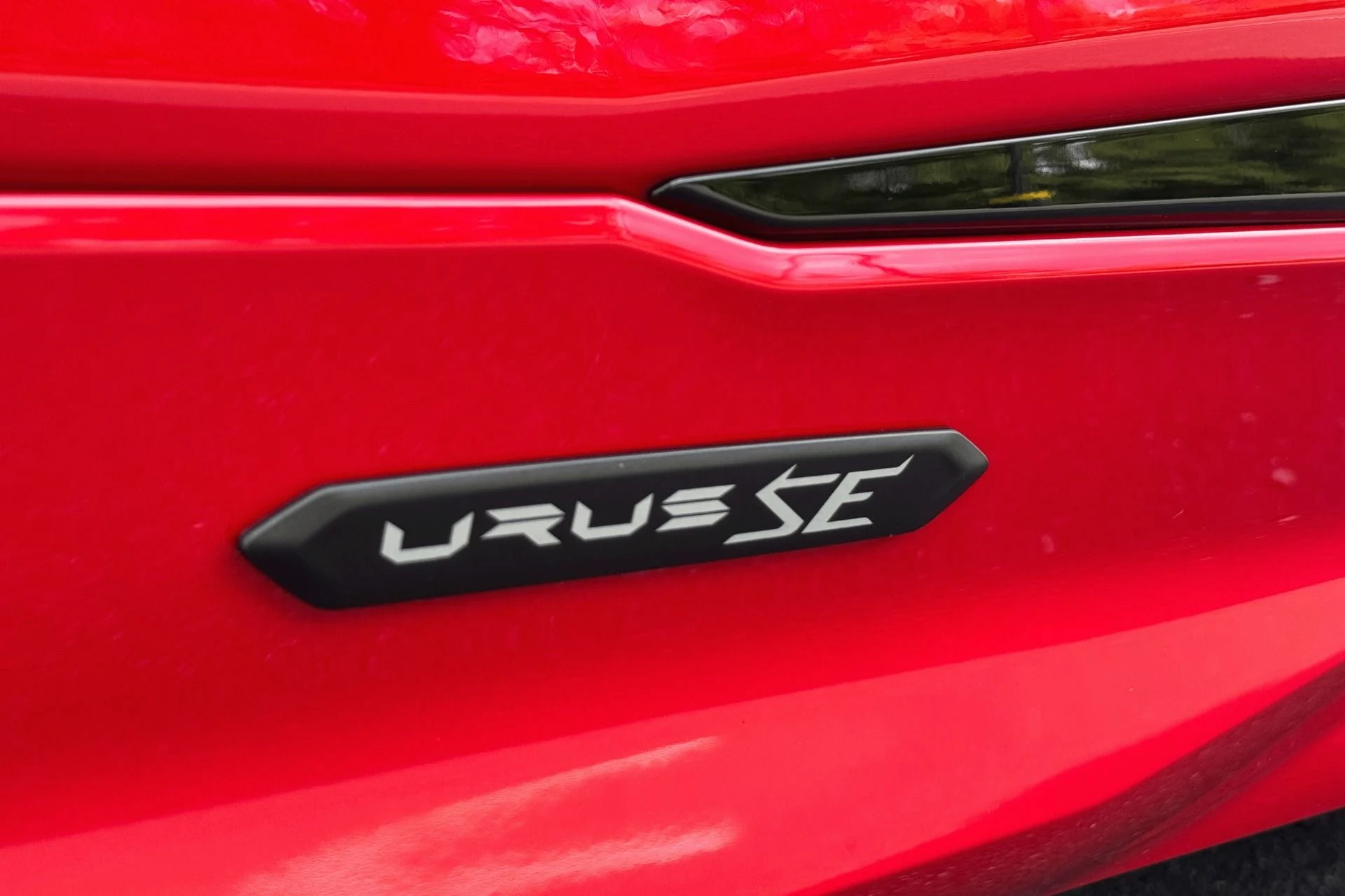 mph023_2579747740_New_2025_Lamborghini_Urus_SE_1756989496_eecff2bdac