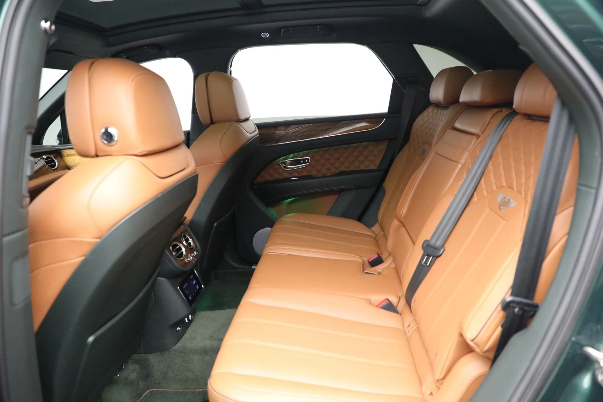 mph023_2591893075_Used_2021_Bentley_Bentayga_V8_1757447431_cc324d48b9