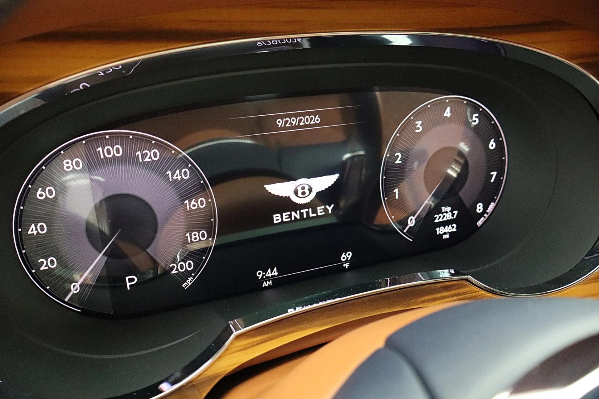 mph023_2597088227_Used_2022_Bentley_Bentayga_S_V8_9dd173fded