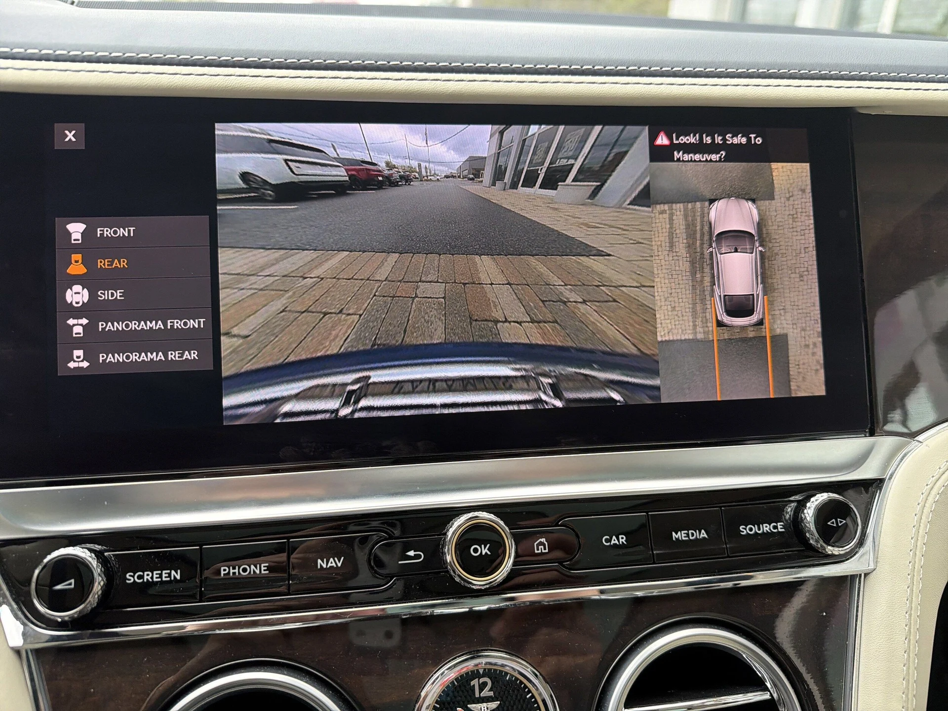 mph023_2608288977_b7fd598d3a5200489f4a859facb7dec3x_6433274c71