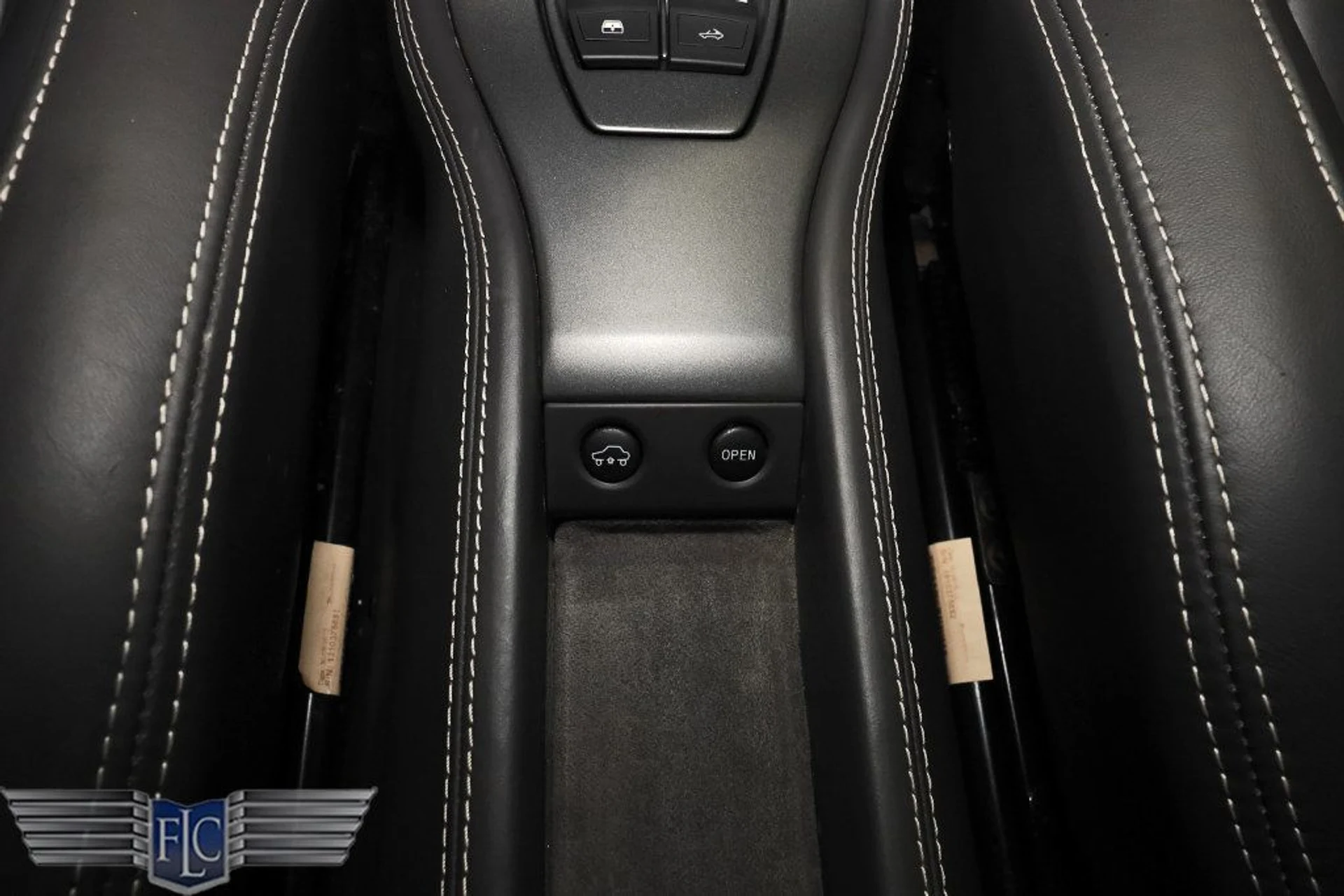 mph023_2608470636_used_2013_ferrari_458_italia_2drconvertible_9689_22957289_24_1024_67b54aa445