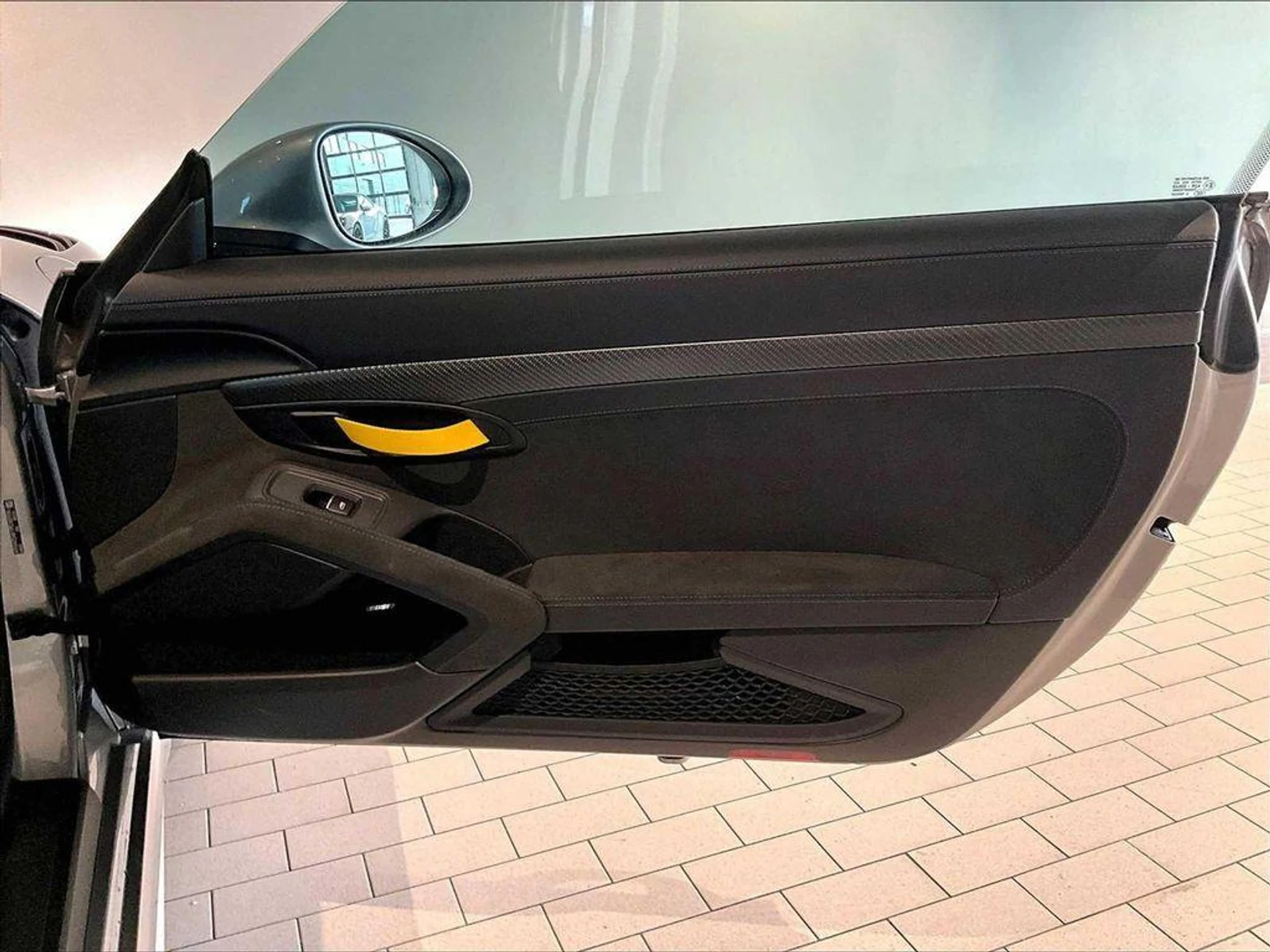 mph023_2614014769_6q4bc_0h1_O_Fr66_R6_B0c3_Q_a6_G_Iw_fef598f16b