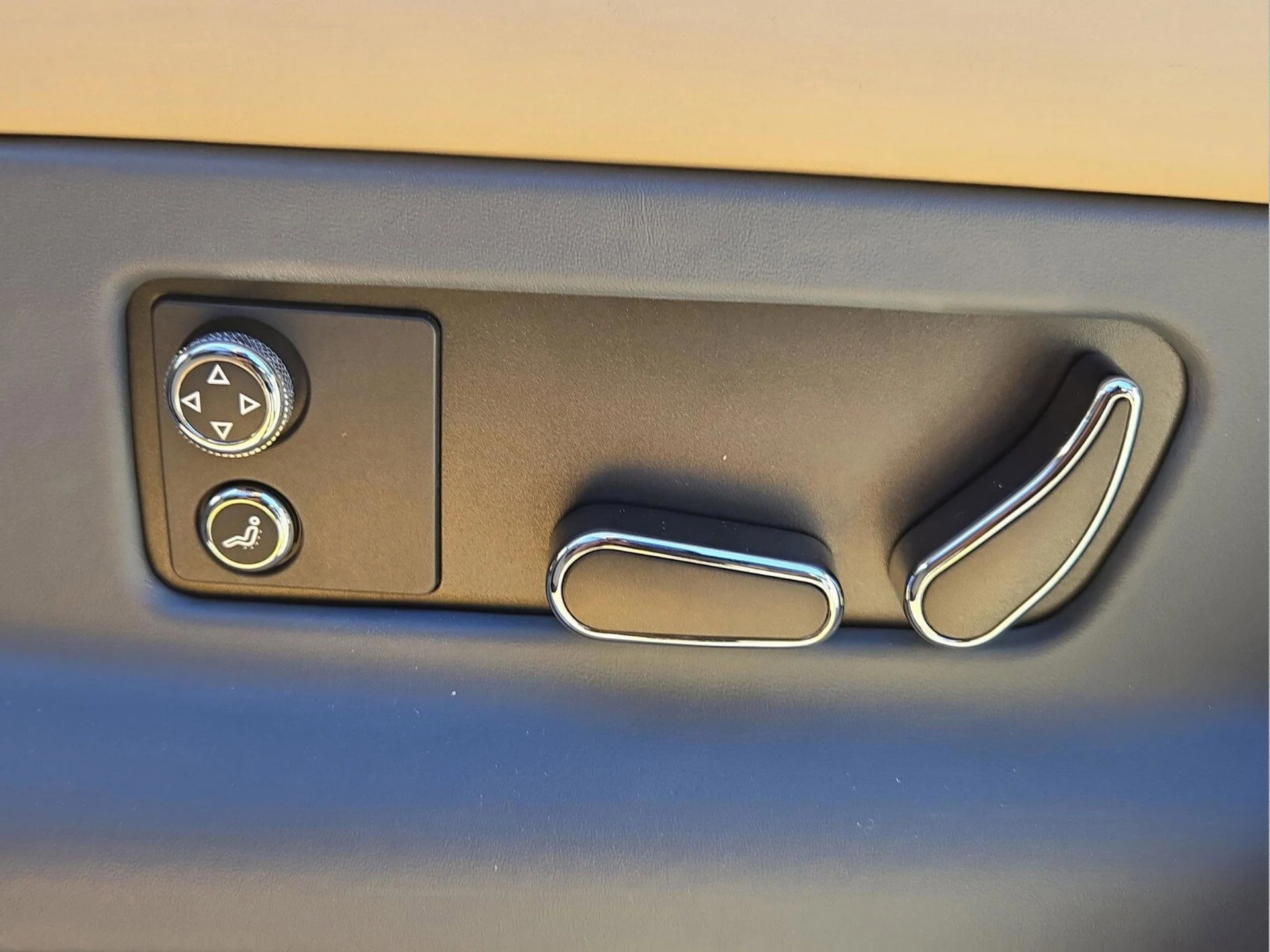 mph023_2628682089_f27e2e471411d86a55edfe41bc76b991x_0f614f5d63