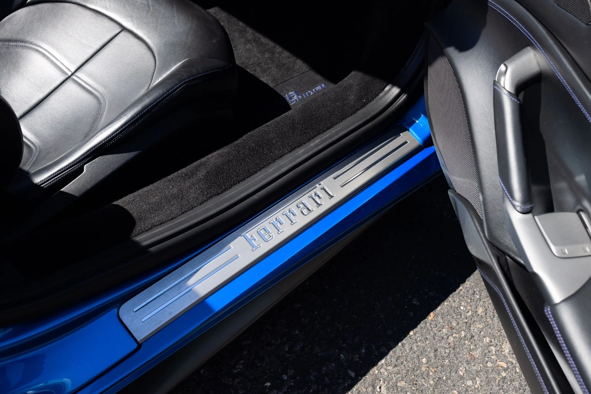 mph023_2632979108_Used_2017_Ferrari_488_Spider_1774722823_98af6dae6a