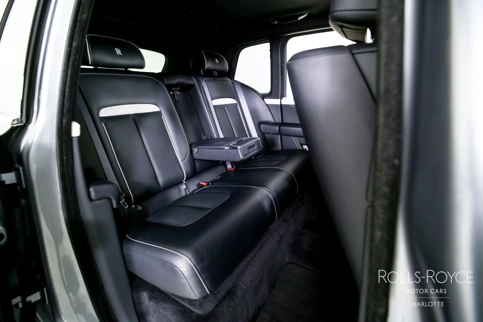 mph023_2633116008_Used_2023_Rolls_Royce_Cullinan_1749155618_3e87c0b039