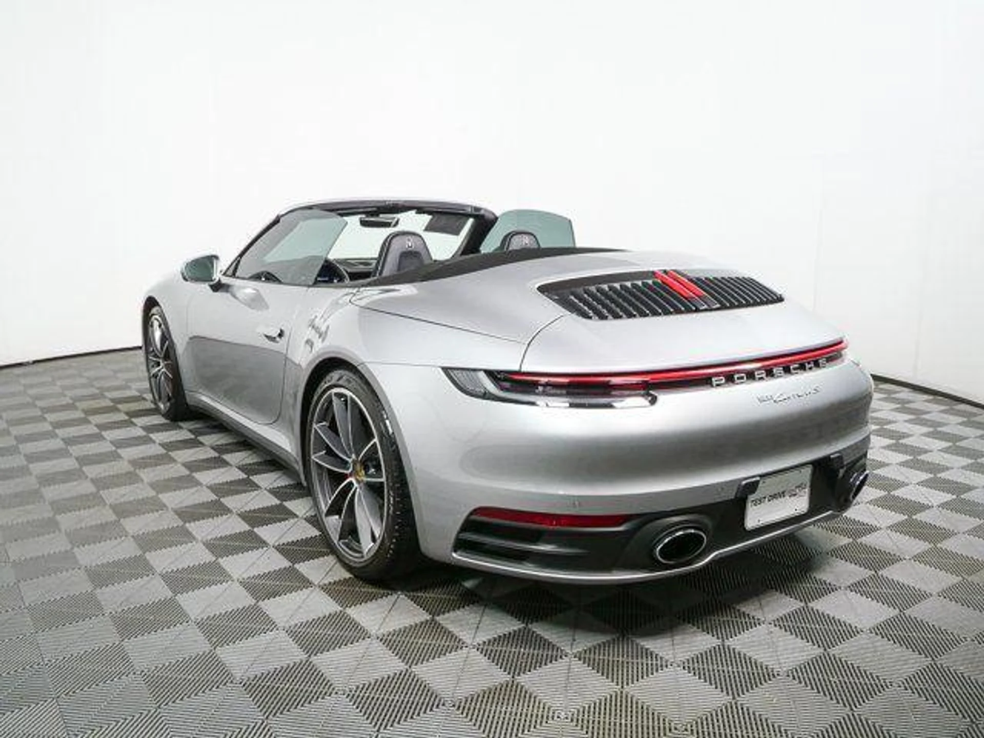 mph023_2633657490_UX_6xgm7eso_A_E3a5y_EYS_0oc_Xu_F8_4563569cee