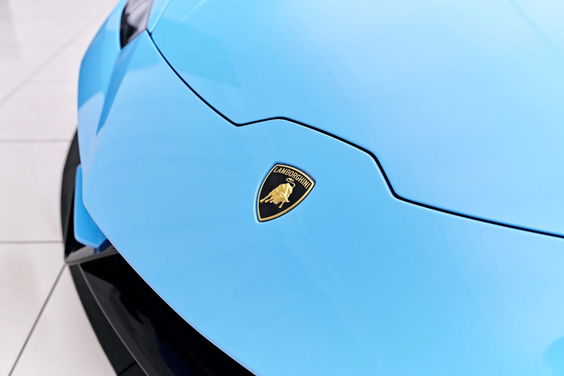 mph023_2634759390_Used_2022_Lamborghini_Huracan_EVO_Base_1755812444_c362403183