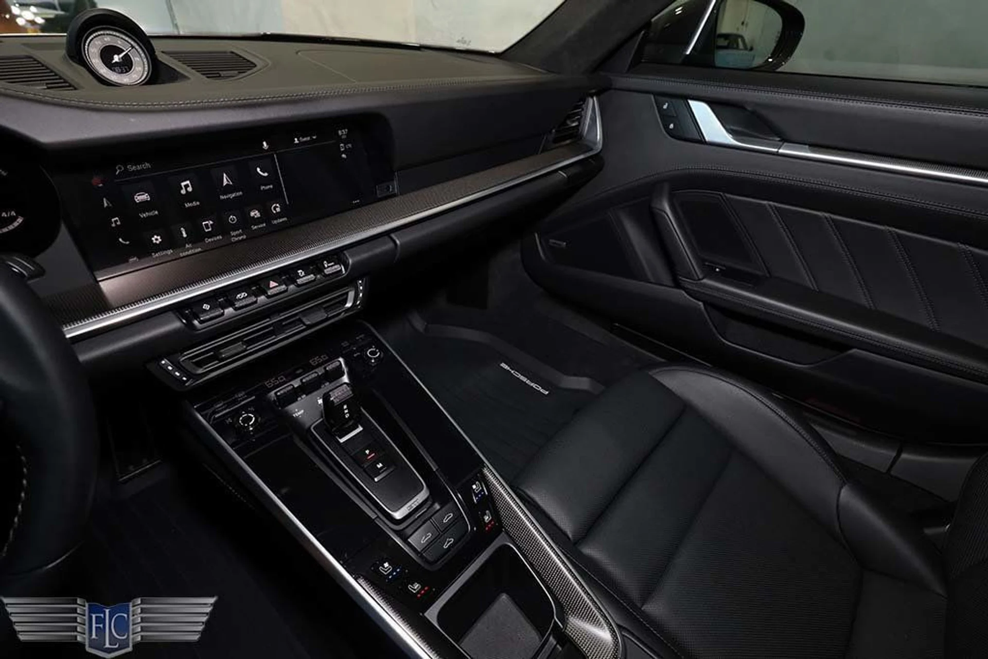 mph023_2637554793_used_2022_porsche_911_turboscoupe_9689_23001606_24_1024_eee5065567