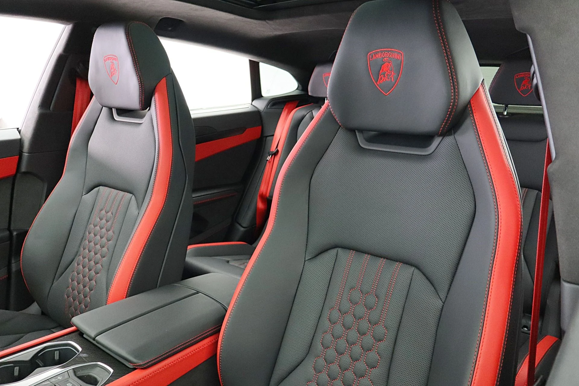 mph023_2642364206_Used_2025_Lamborghini_Urus_SELEASE_OPTIONS_AVAILABLE_bf2e0b0482