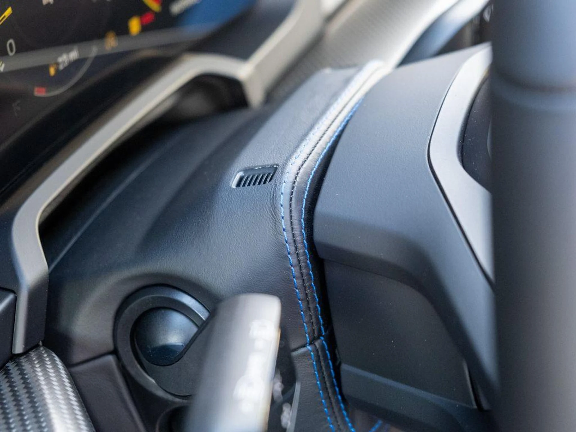 mph023_2651136071_486h3a_J243q9hfz0_Wk3_KVC_Vk0e_U_3b0df6c70b