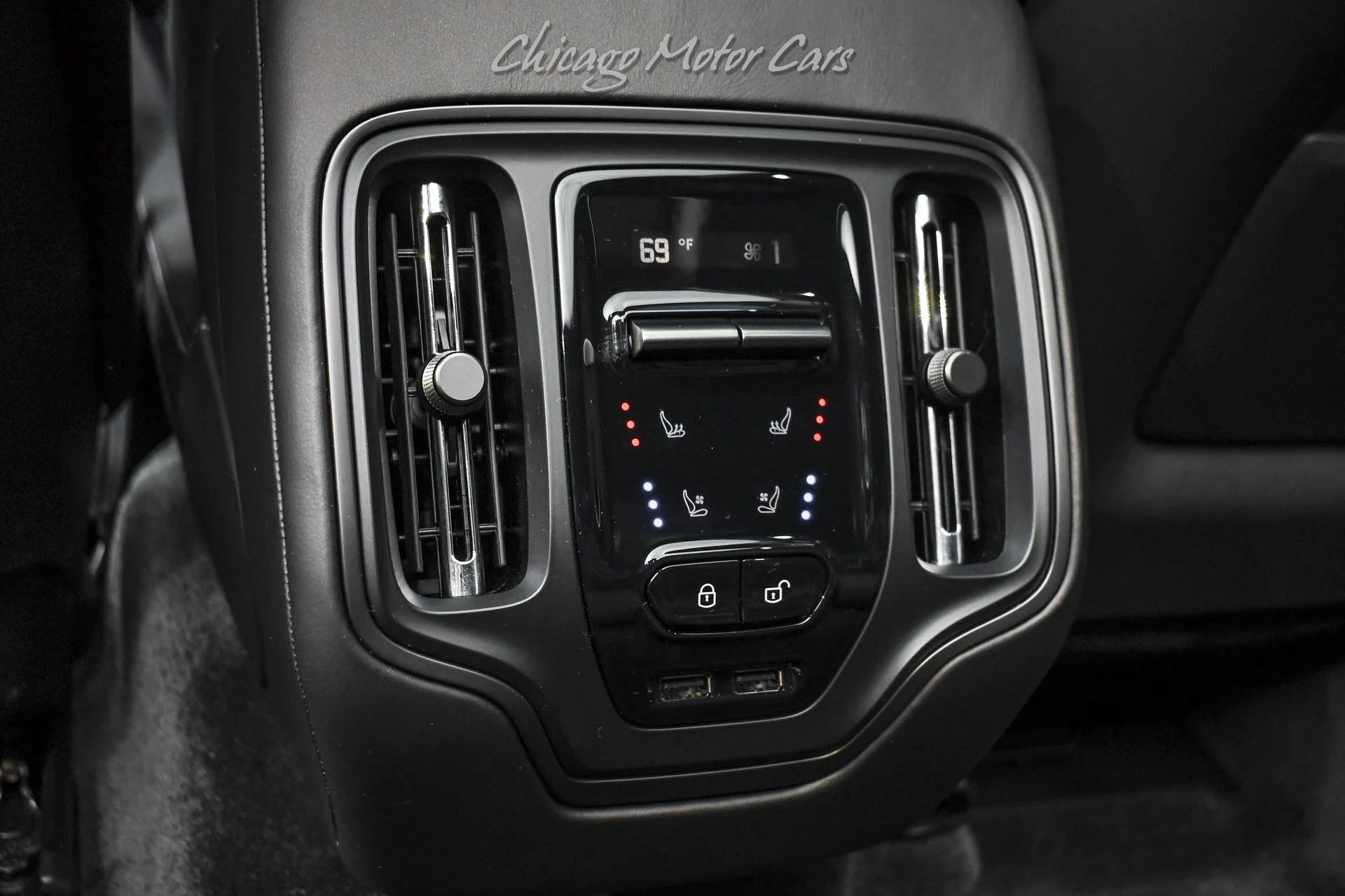 mph023_2652933390_13519_p24_l_c60b7333e6