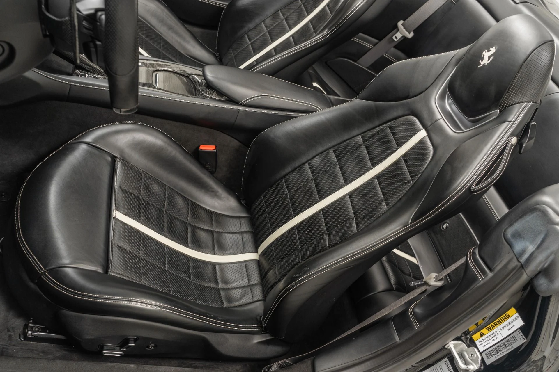 mph023_2658895111_Used_2020_Ferrari_Portofino_Lots_of_Interior_Carbon_Square_Quilting_Magneride_Suspension_1763996776_6c6e3a63e1