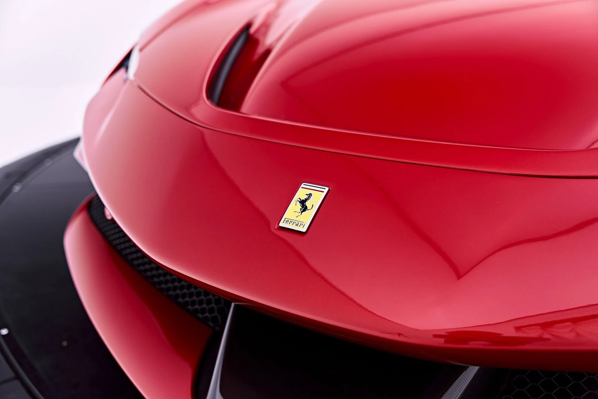 mph023_2662086610_Used_2021_Ferrari_SF_90_Stradale_Base_1782197755_5a5b89f36f