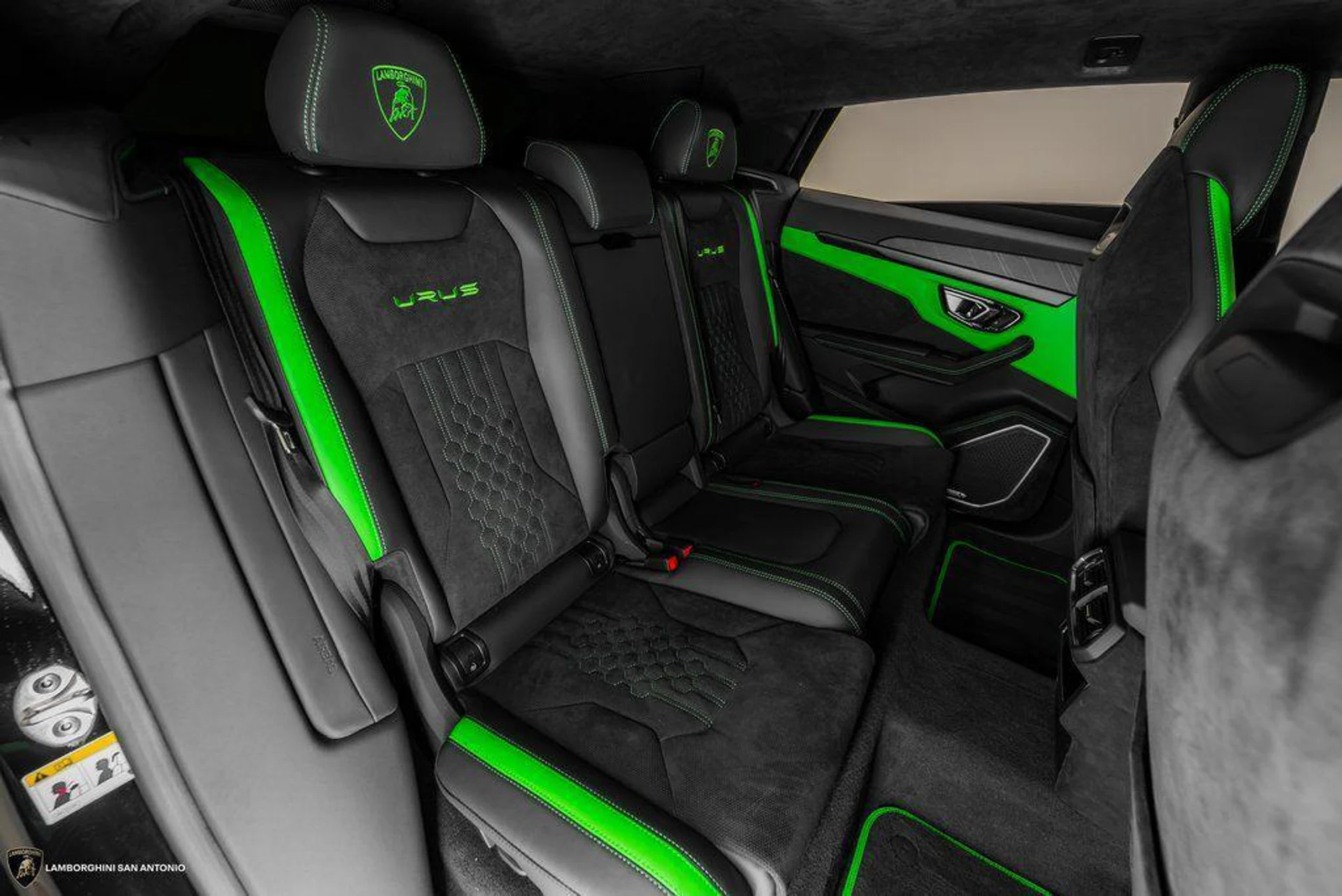 mph023_2672443766_b6_Pq_O9_YM_Yss_V_Vk_KO_Uwj_N9vcc_U_58927596fc