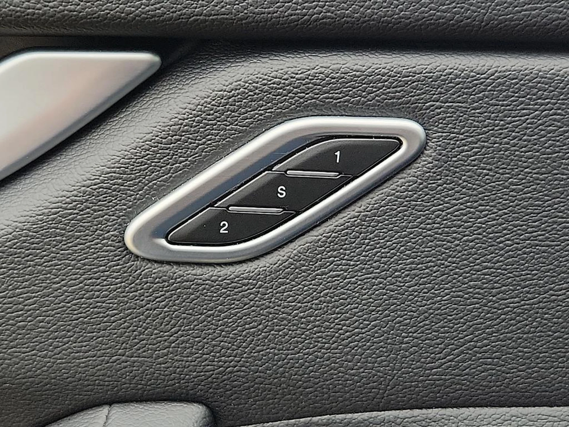 mph023_267369326_tyyt_Yd1ftkm_Di_MO_R_Dc_T1r2_PG_Cs_b6f3575fff