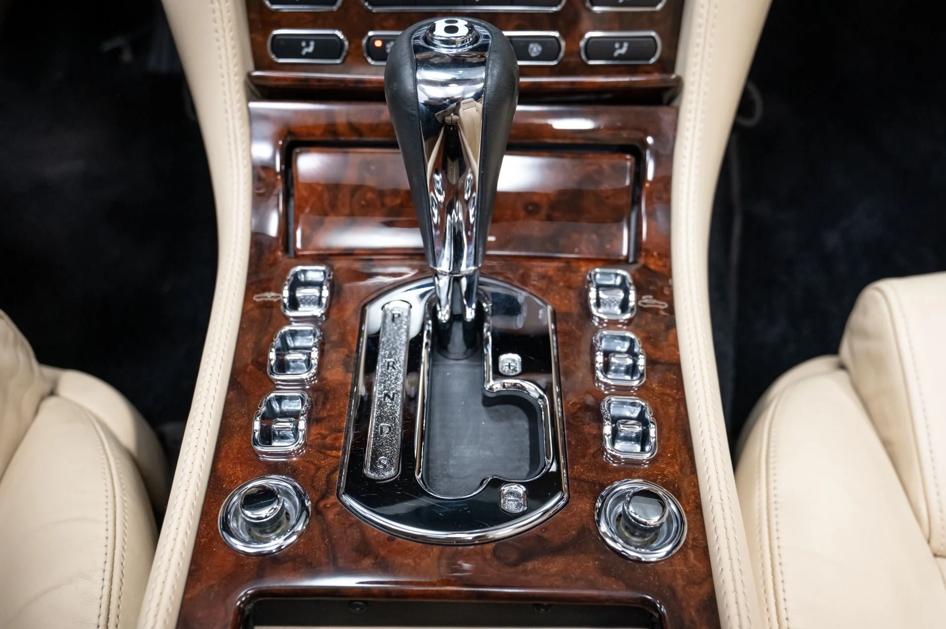 mph023_2678223151_Used_2007_Bentley_Azure_1753214683_0e333b31d5