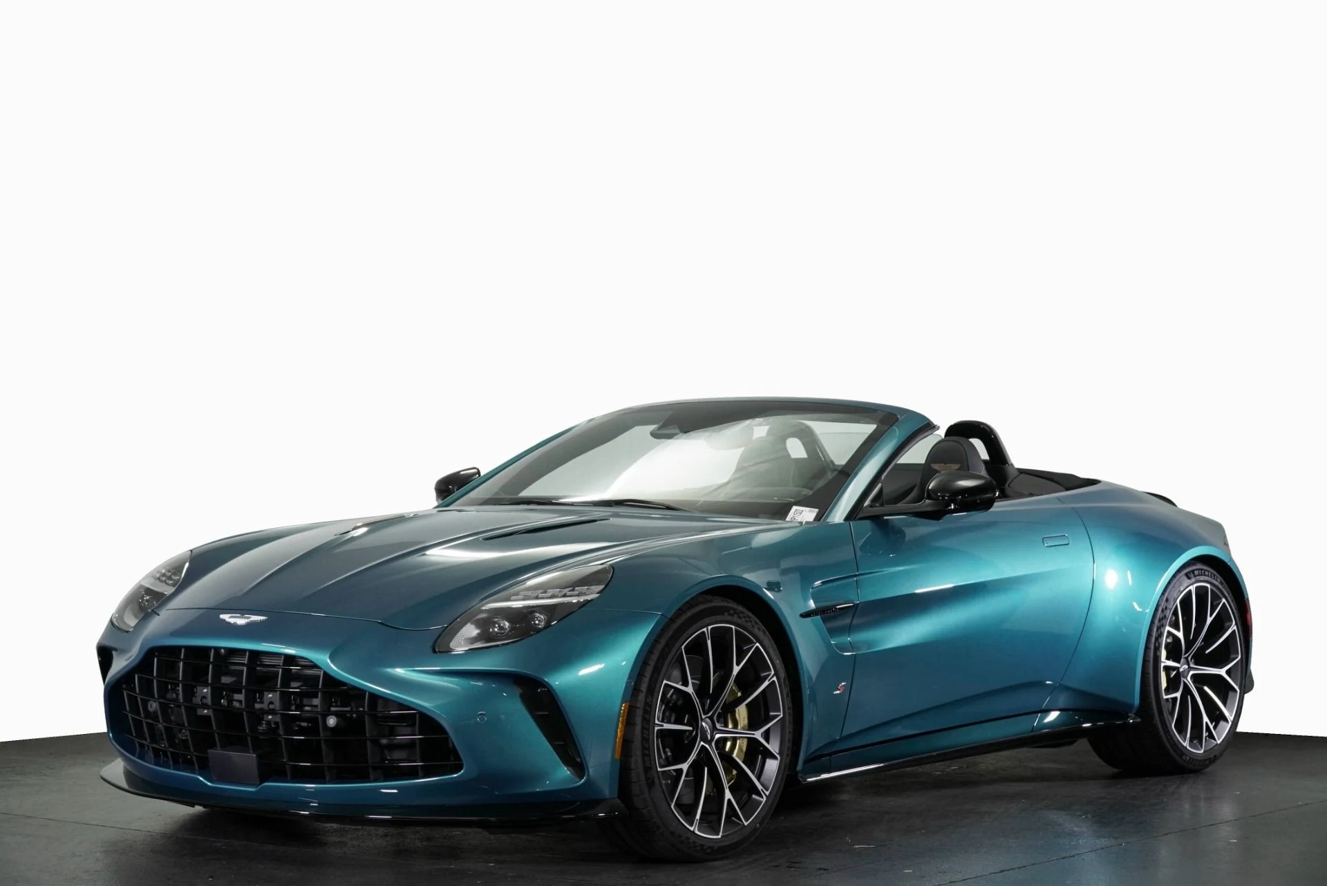 mph023_2679055561_New_2026_Aston_Martin_Vantage_S_1768453655_dbbb6abc58