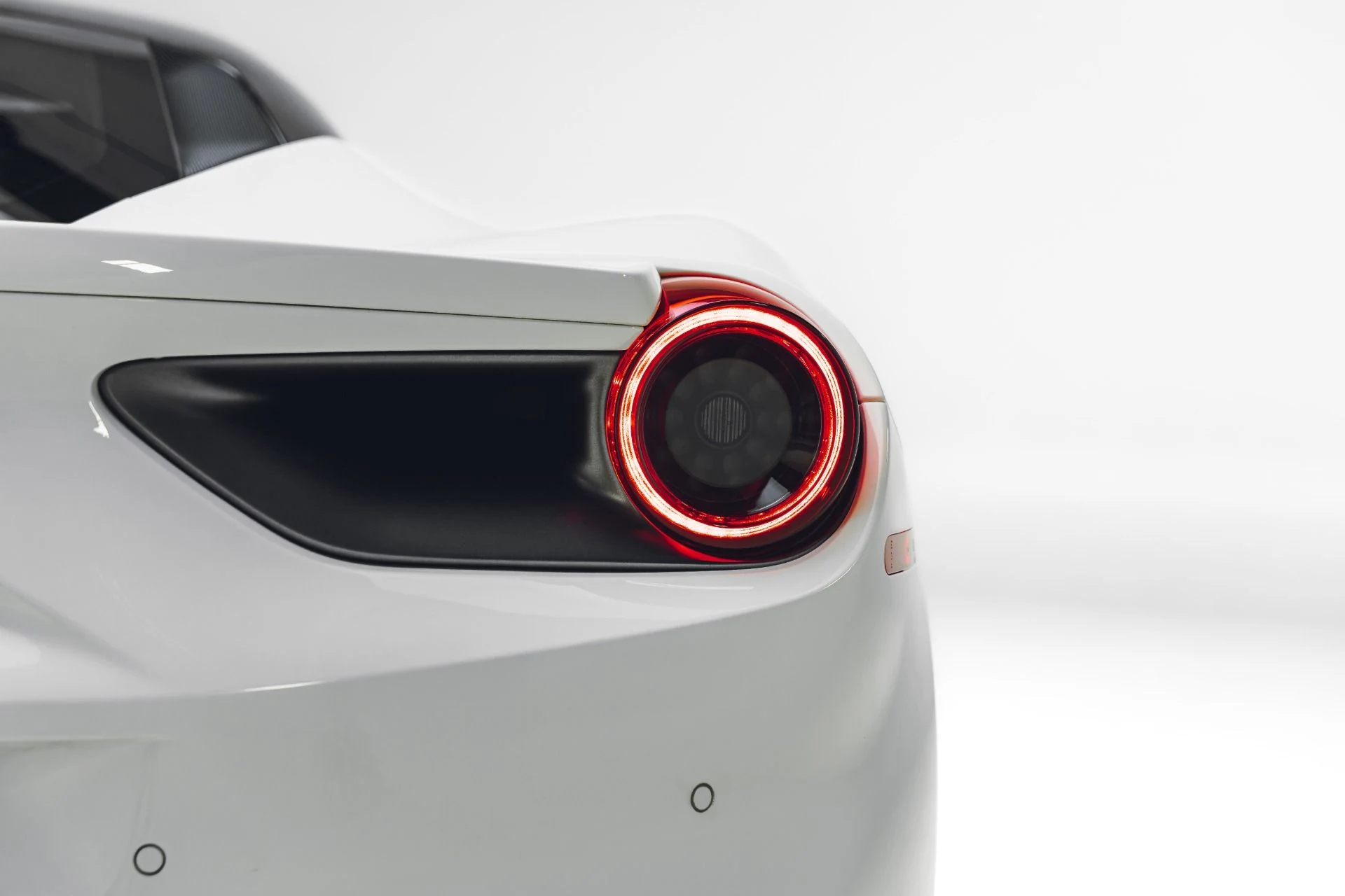mph023_2680113859_Used_2018_Ferrari_488_GTB_1781823506_273bcf754c