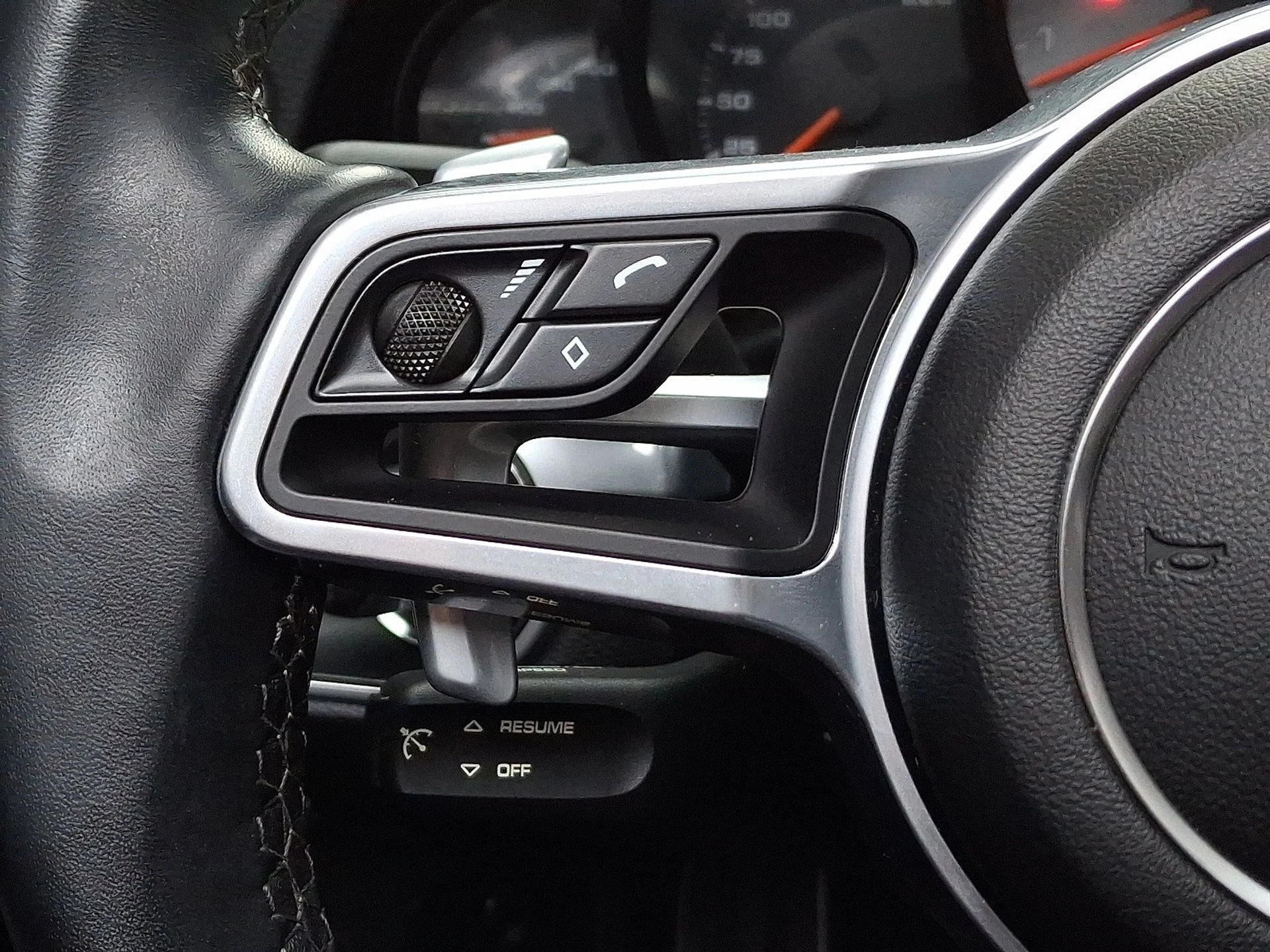 mph023_2685694840_f412e1b691410b3b4a8f1c328778e7ad_2317c463bf