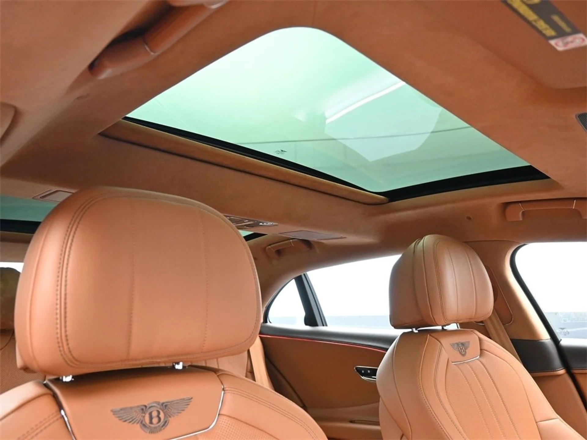 mph023_268696221_afb165c766622b16b67408eff23a048ax_a215765e0c