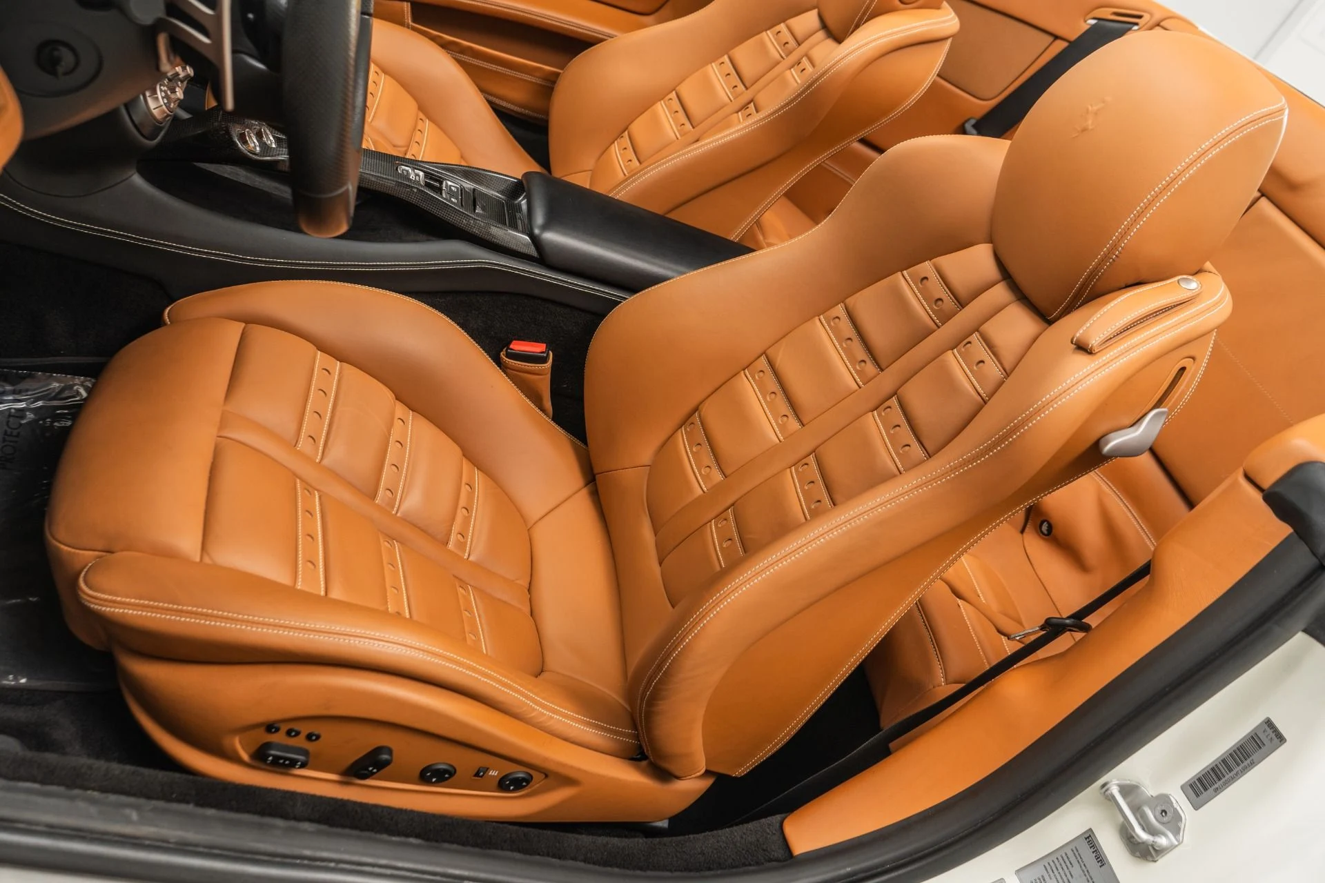 mph023_2688890334_Used_2014_Ferrari_California_1756832165_737f7d4d68