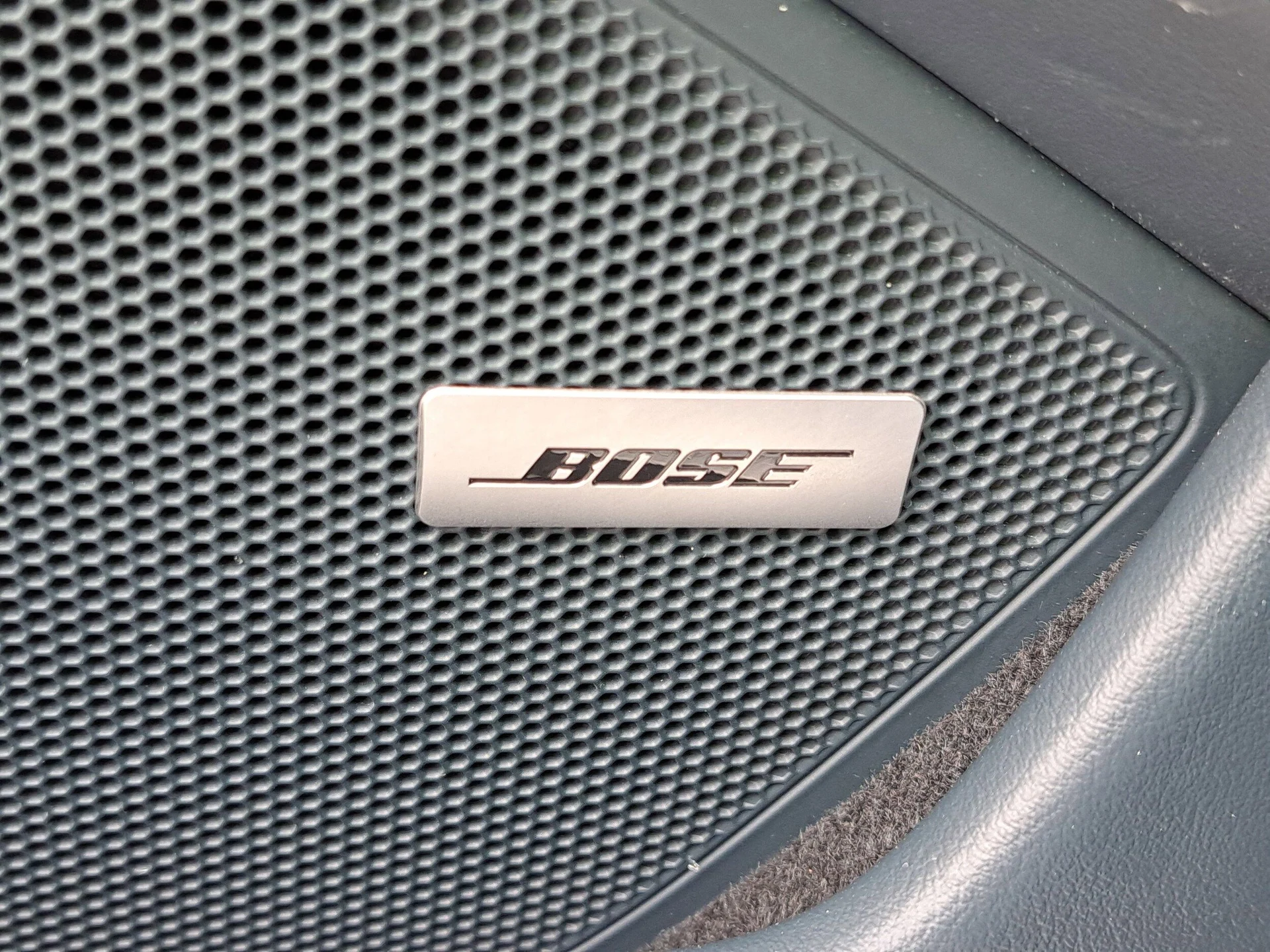 mph023_2690302945_0df946fea8e81392d7a7ef47929a809dx_cf6507dc93