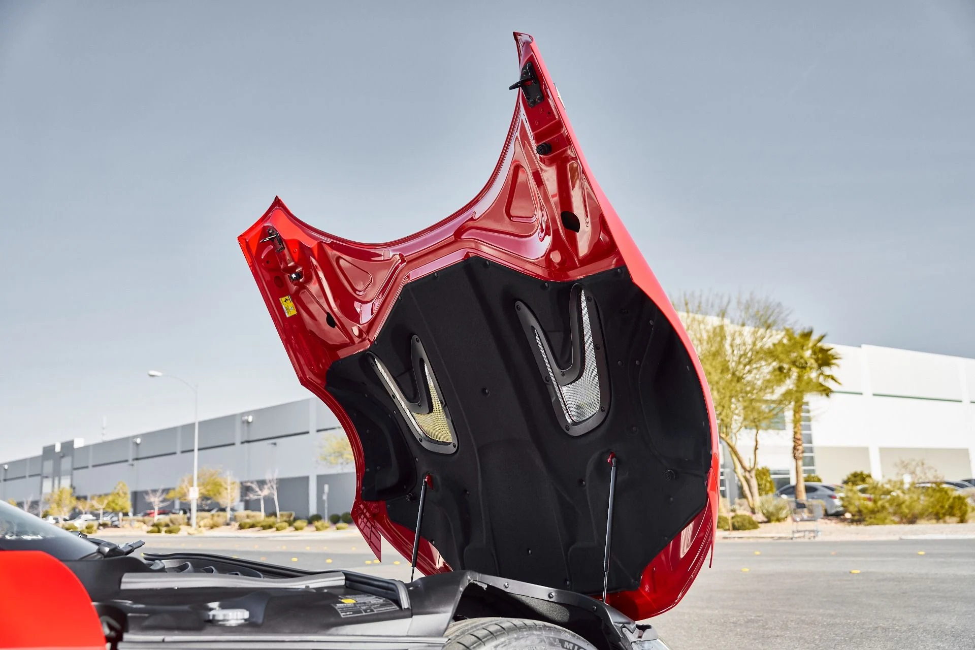 mph023_2691838883_Used_2025_Ferrari_12_Cilindri_1769824768_061465f282