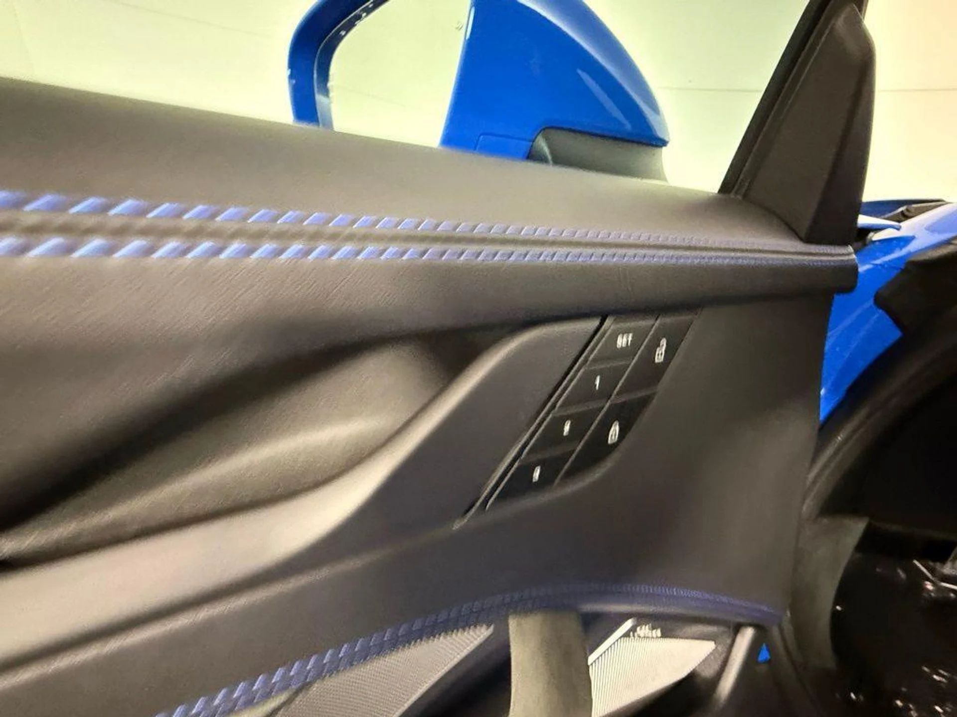 mph023_2693629907_9en_k_W6wfm4pe8_U0_J_Yn7hb_Pl_Bqc_4adcce03a5